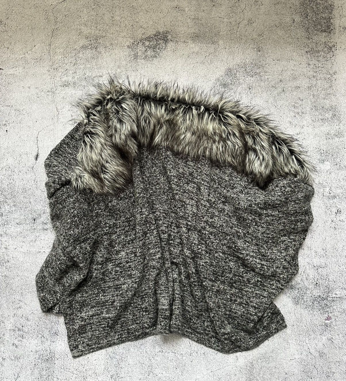 Japanese Brand Faux Fur Cape Archive Stone Fit Gray Size L / US 10 / IT 46 - 2 Thumbnail