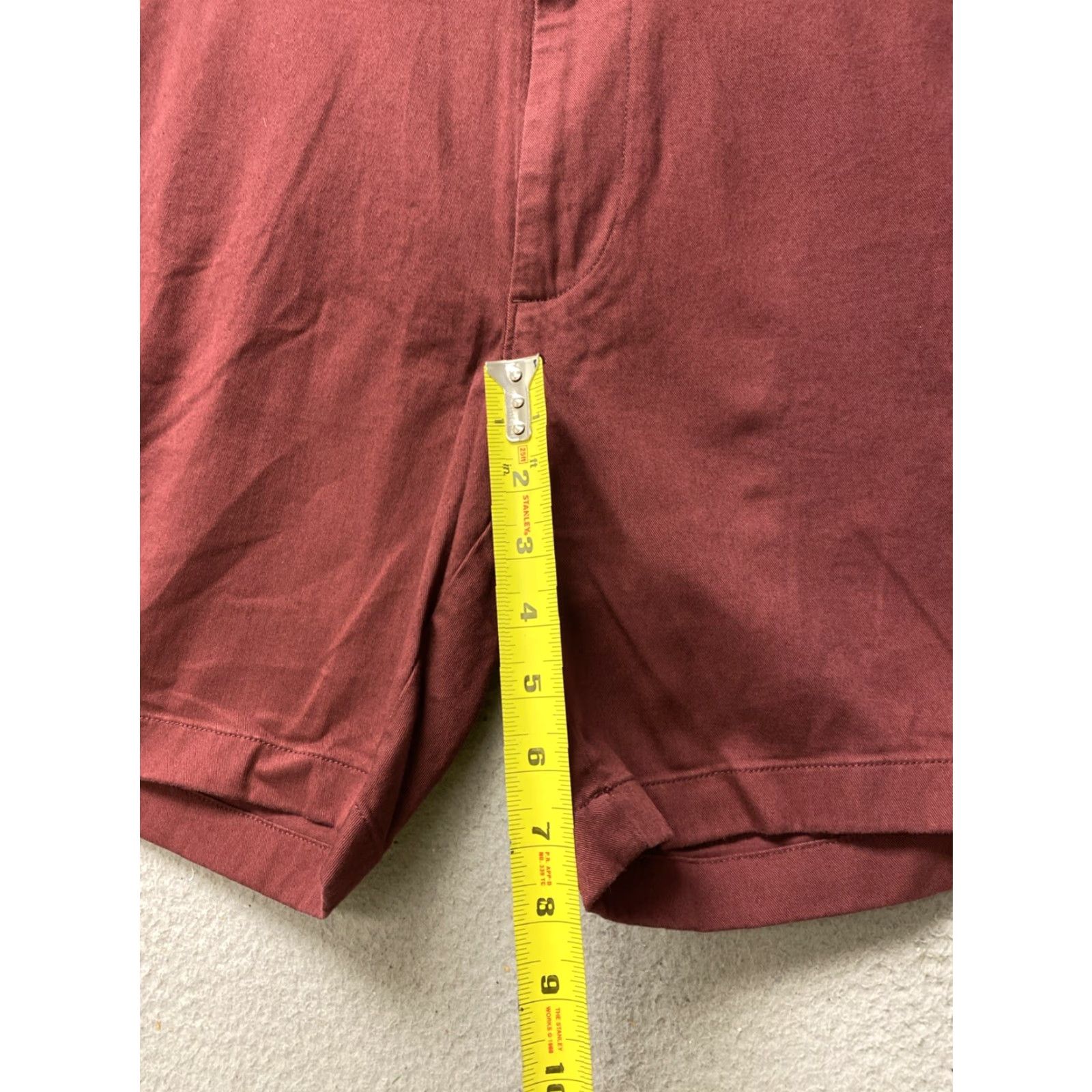 J.Crew J.CREW Shorts Men 34 Maroon Flat Front 8in Inseam Belted Chino Classic Mens Size US 34 / EU 50 - 4 Thumbnail