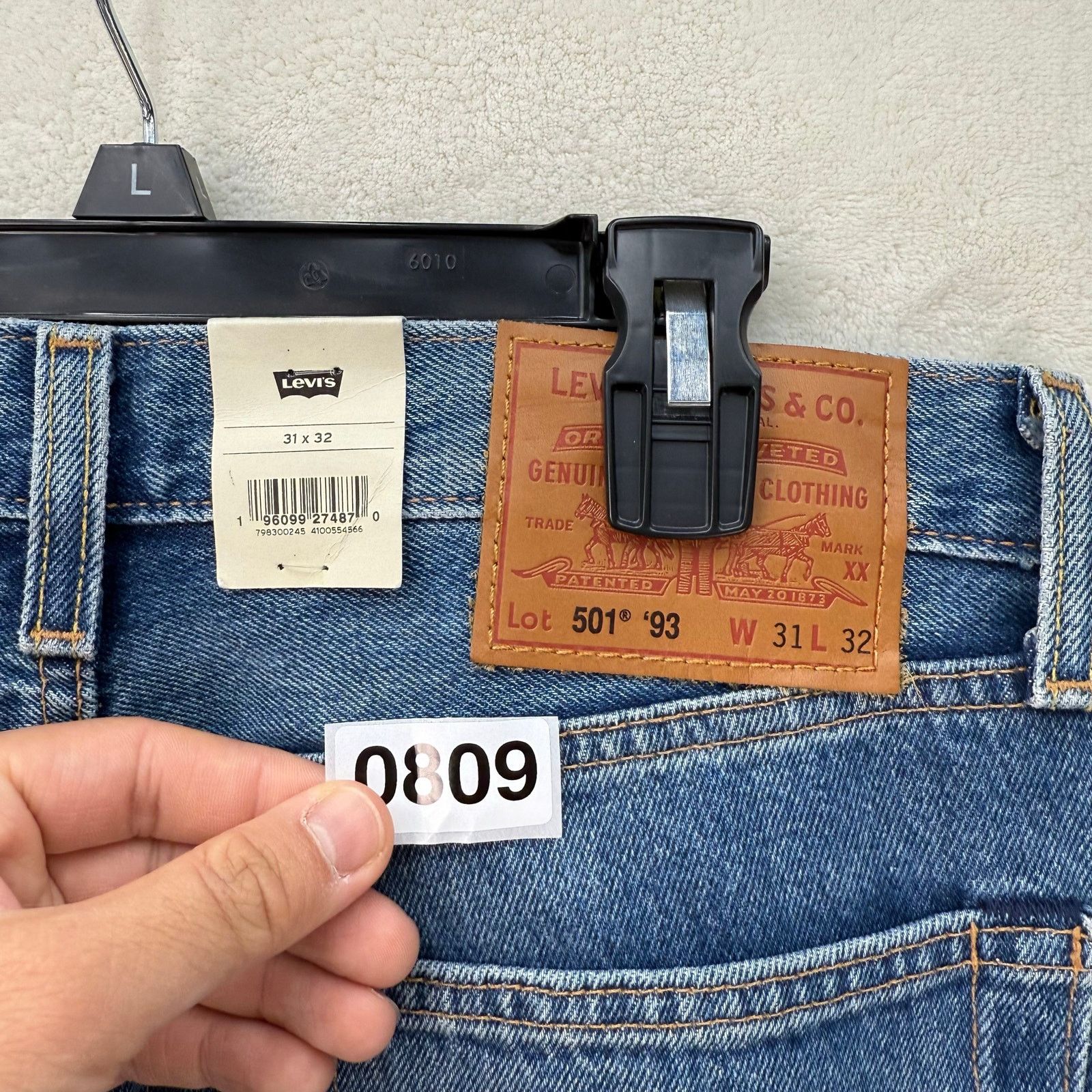 Levi's LEVI'S 501 '93 STYLE MEN'S 31X32 PAINT SPLATTERED Size US 31 - 5 Thumbnail