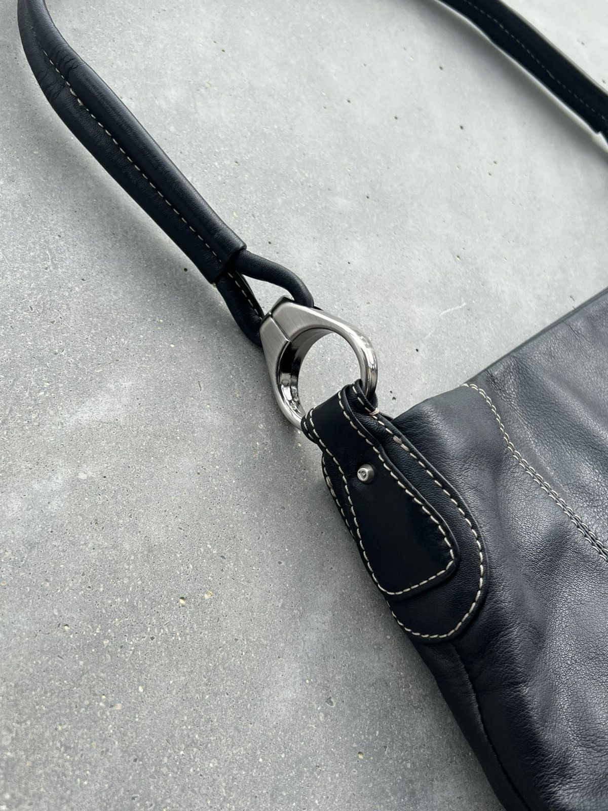 Vintage 🕷️super cool black leather shoulder bag Size ONE SIZE - 3 Thumbnail