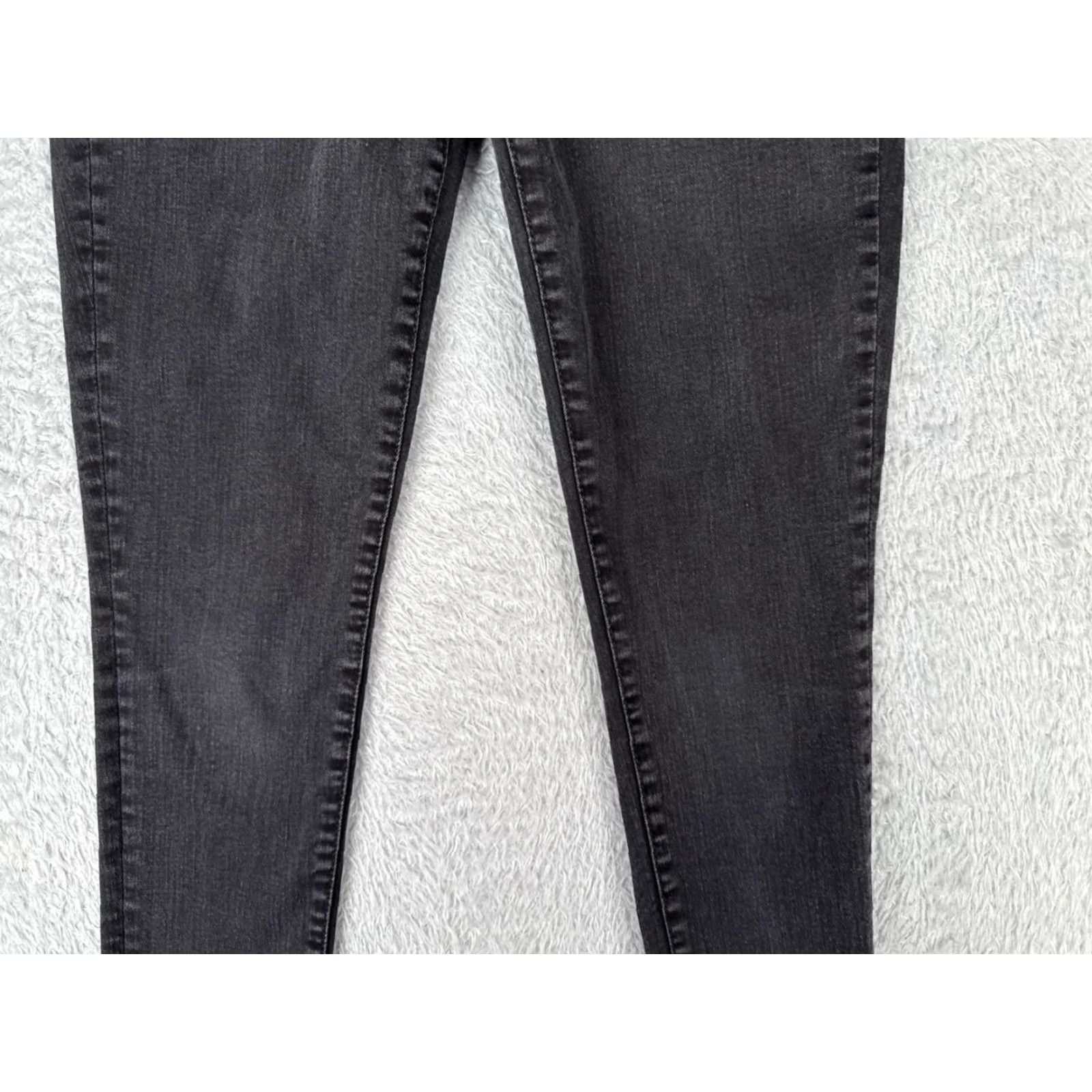 Gap Gap Jeans Womens Jeans 6 Black Denim 28x27 Mid Rise Skinny Stretch 5-Pocket City GAP 1969 Womens Clothing Size 28" / US 6 / IT 42 - 3 Thumbnail