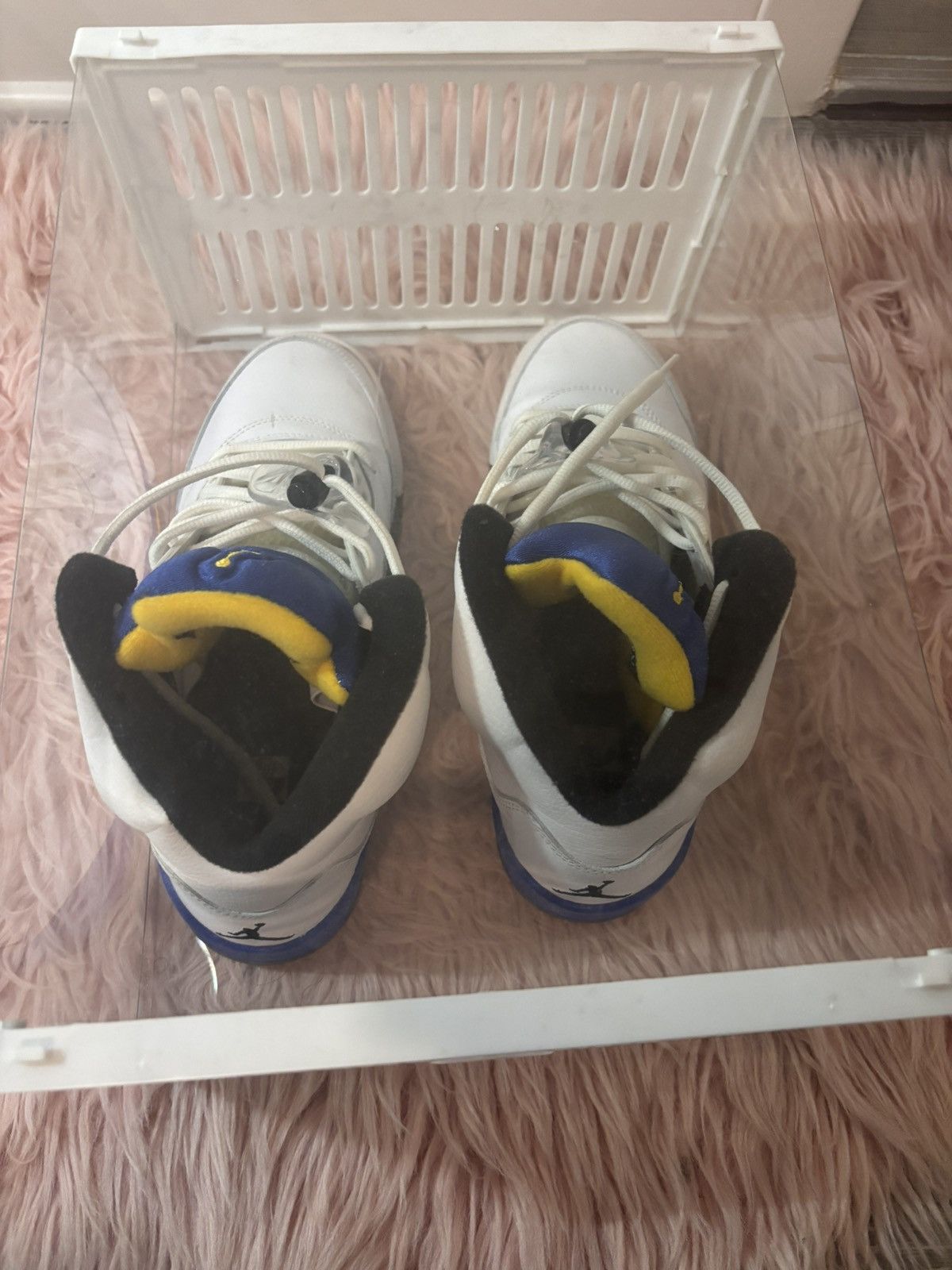 Jordan Brand Air Jordan 5 Laney 2013 Size 6.5Y White Royal Yellow Size US 6.5 / EU 39-40 - 8 Thumbnail