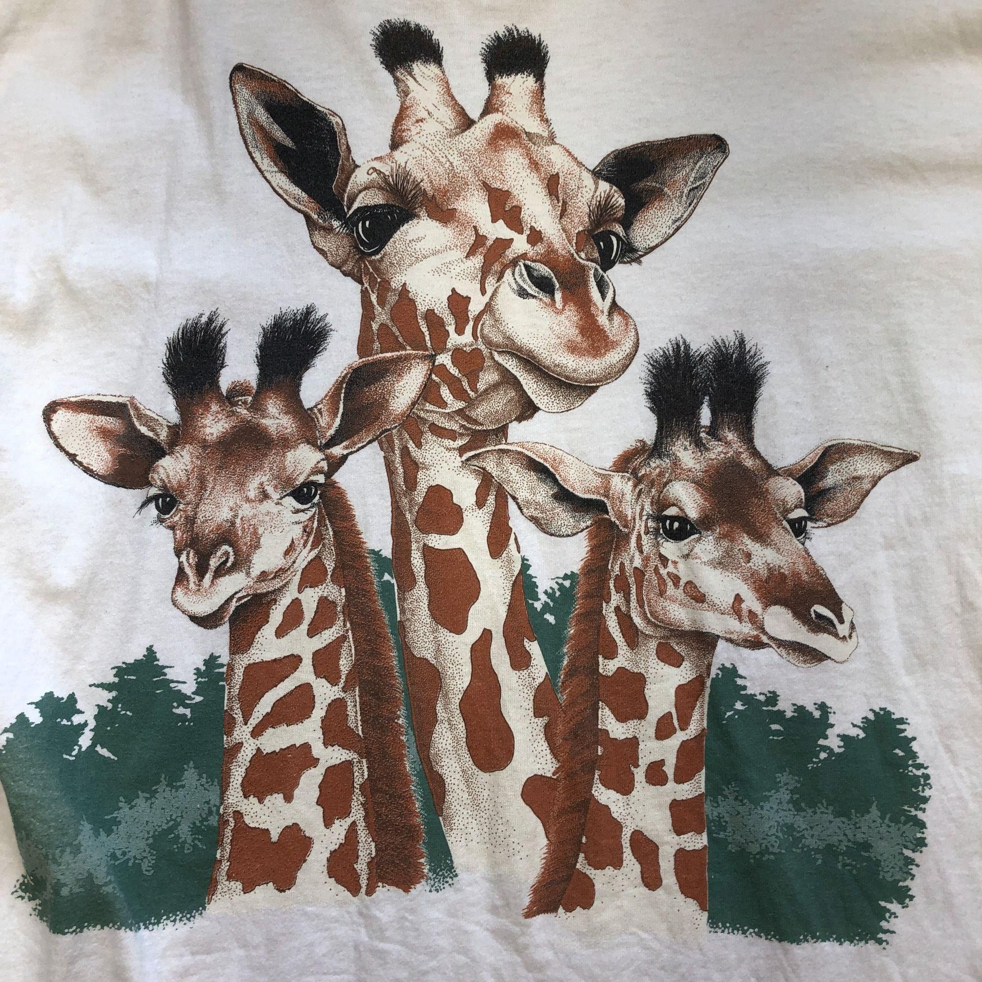 Vintage Vintage Pre-Owned Three Giraffes Large Print White T-Shirt - Size US XL / EU 56 / 4 - 2 Thumbnail