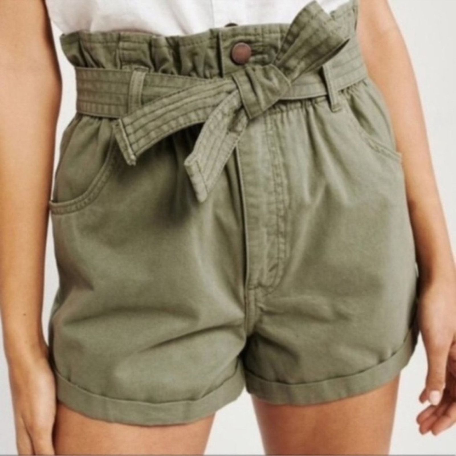 Abercrombie & Fitch Abercrombie & Fitch Paper Bag High Waisted Shorts Size 28" / US 6 / IT 42 - 2 Thumbnail