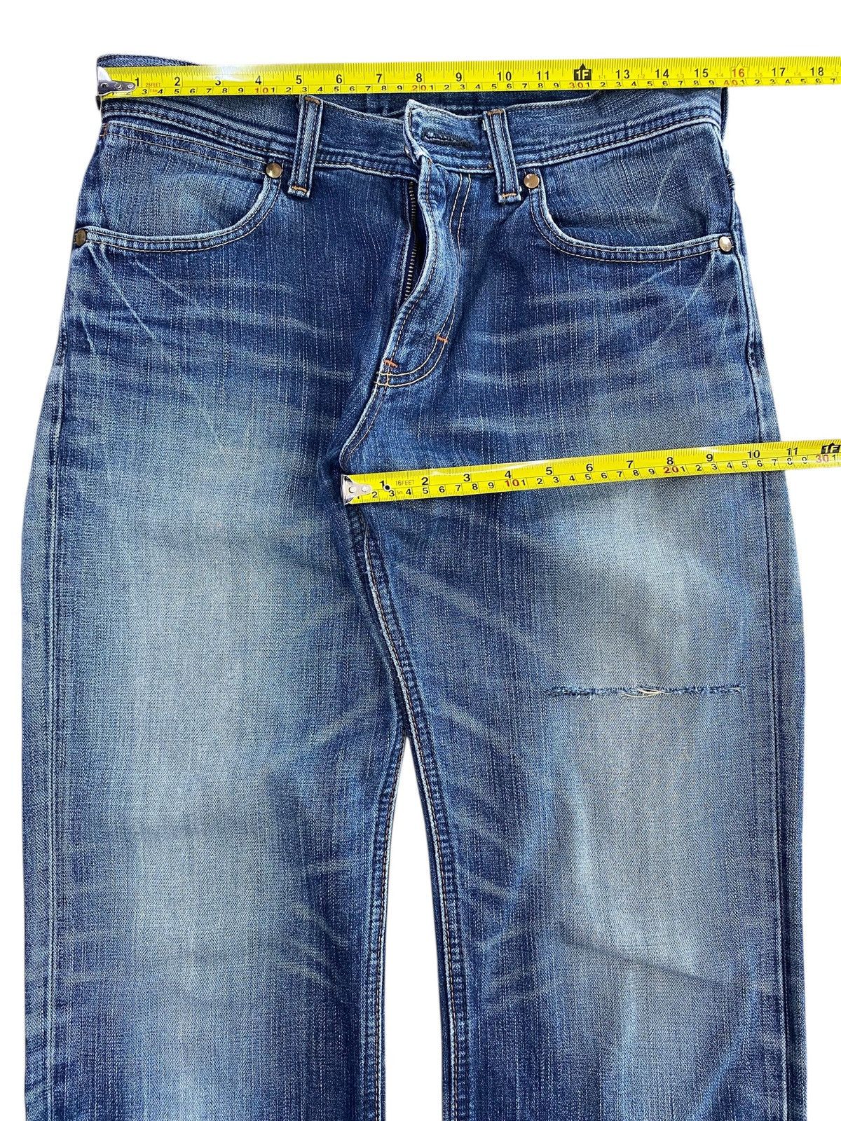 Wrangler Wrangler Whiskers Faded Wash Style Straight Cut Jeans Size US 31 - 5 Thumbnail
