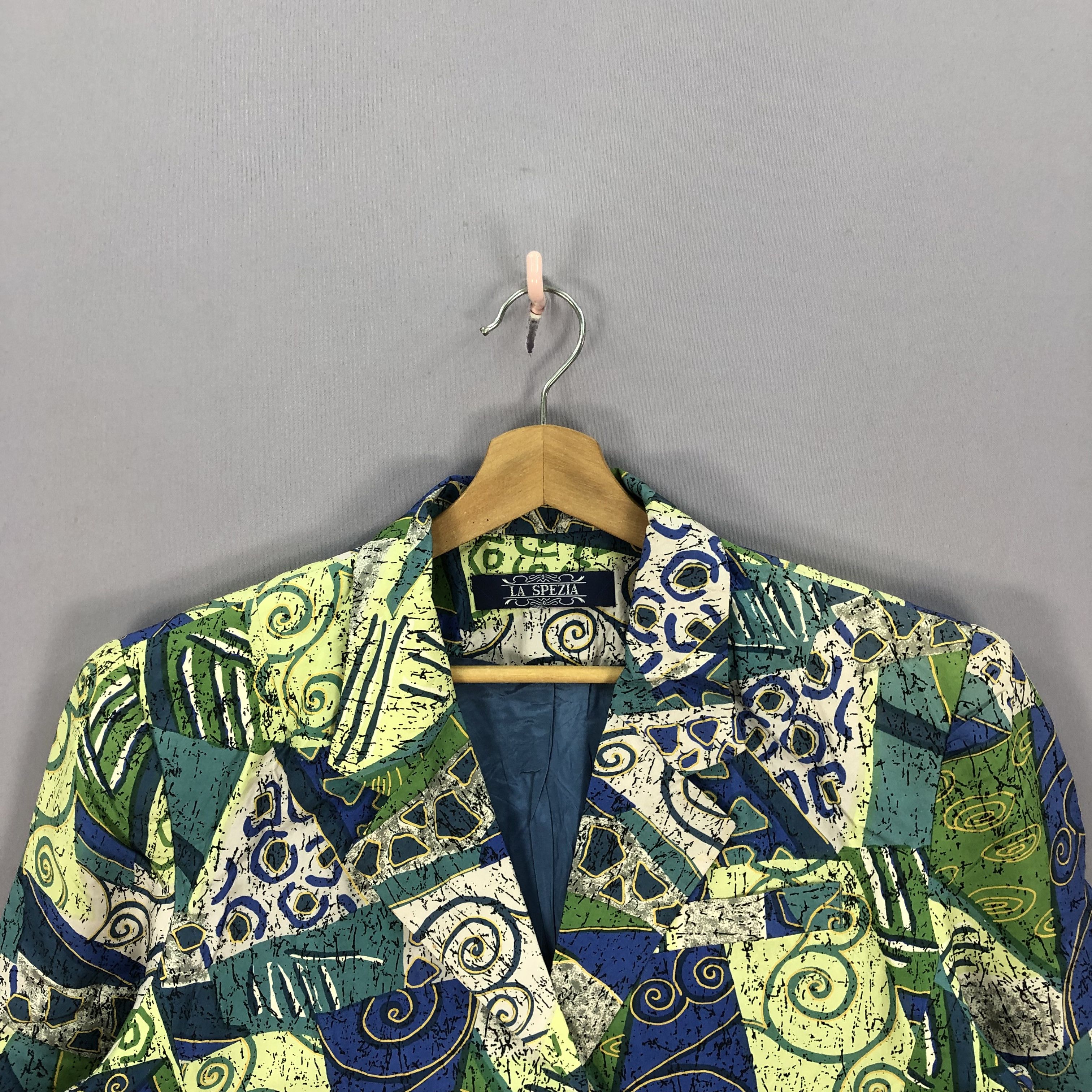 Japanese Brand Vintage La Spezia Satin Pop Arts Coat Jacket Size US L / EU 52-54 / 3 - 4 Thumbnail