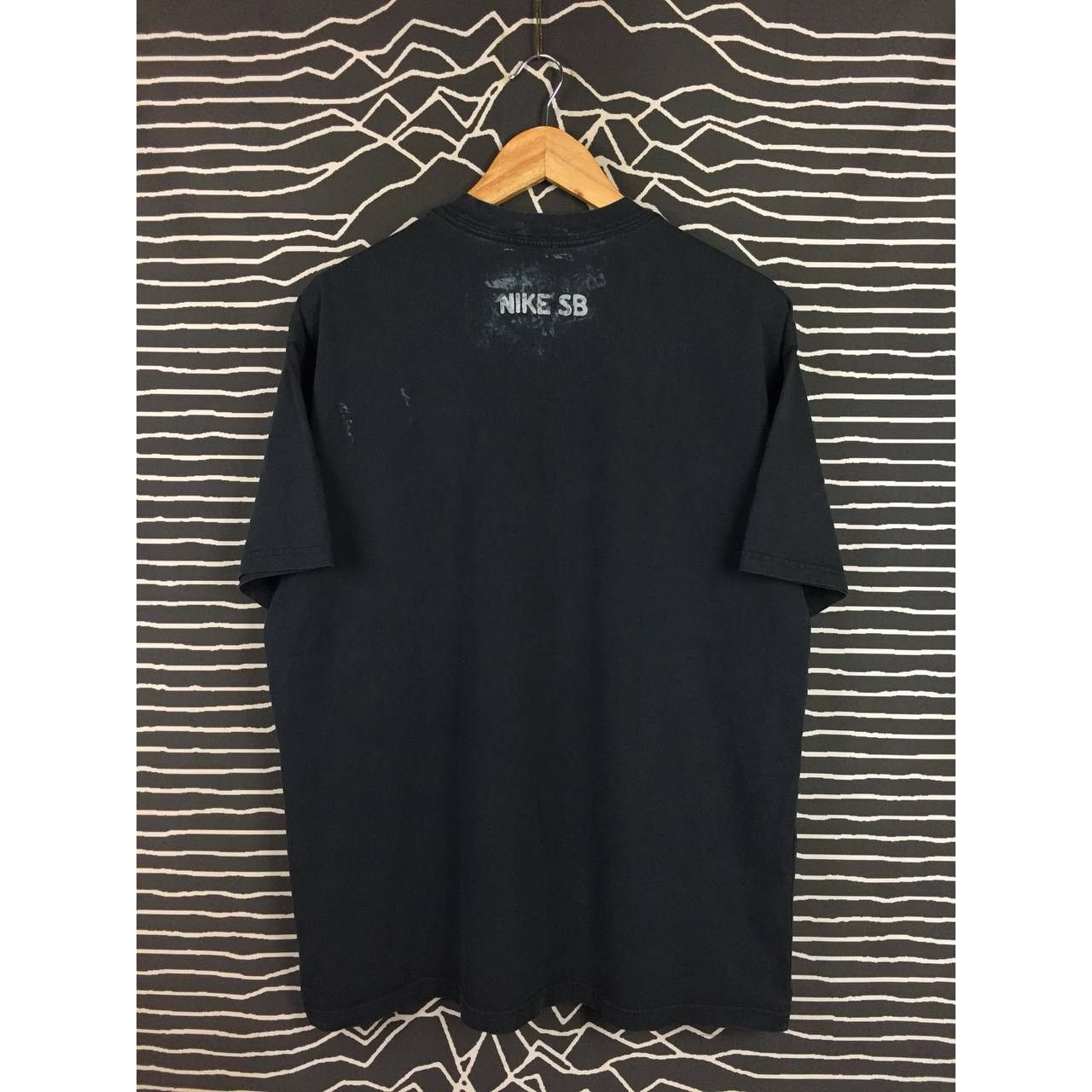 Nike Nike SB Llama Skateboarding Graphic Tee Size L Size US L / EU 52-54 / 3 - 8 Thumbnail