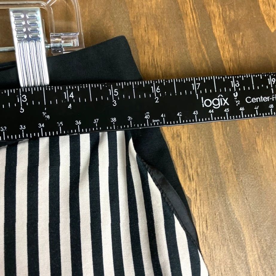 Vintage Chicos Womens Pants Black White Striped Cropped Straight Ankle Stretch 1 (M) Size 32" / US 10 / IT 46 - 7 Thumbnail