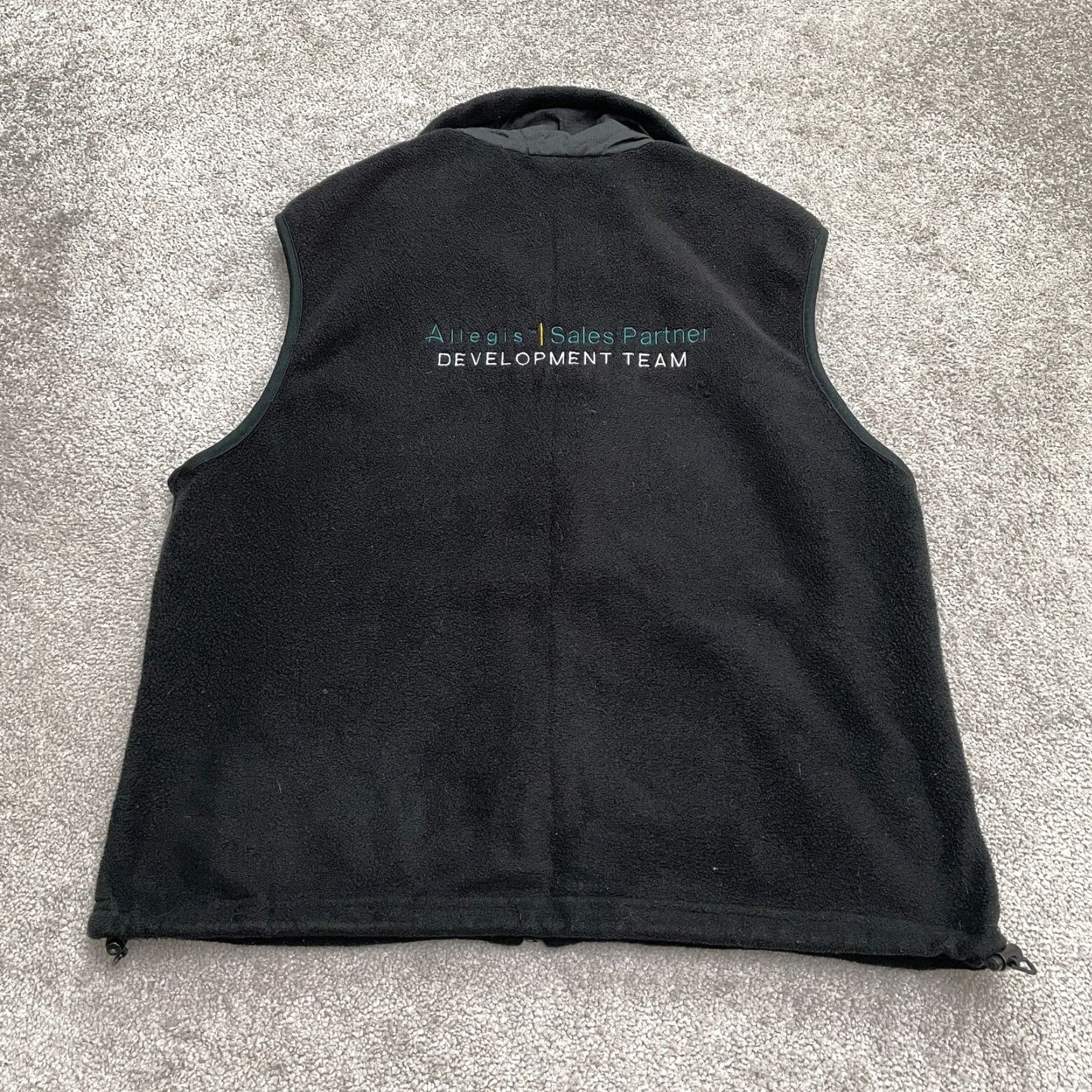 Vintage VINTAGE Columbia Fleece Vest Mens Medium Black Full Zip Pockets Outdoor Hiking Sleeves? Size US M / EU 48-50 / 2 - 2 Thumbnail