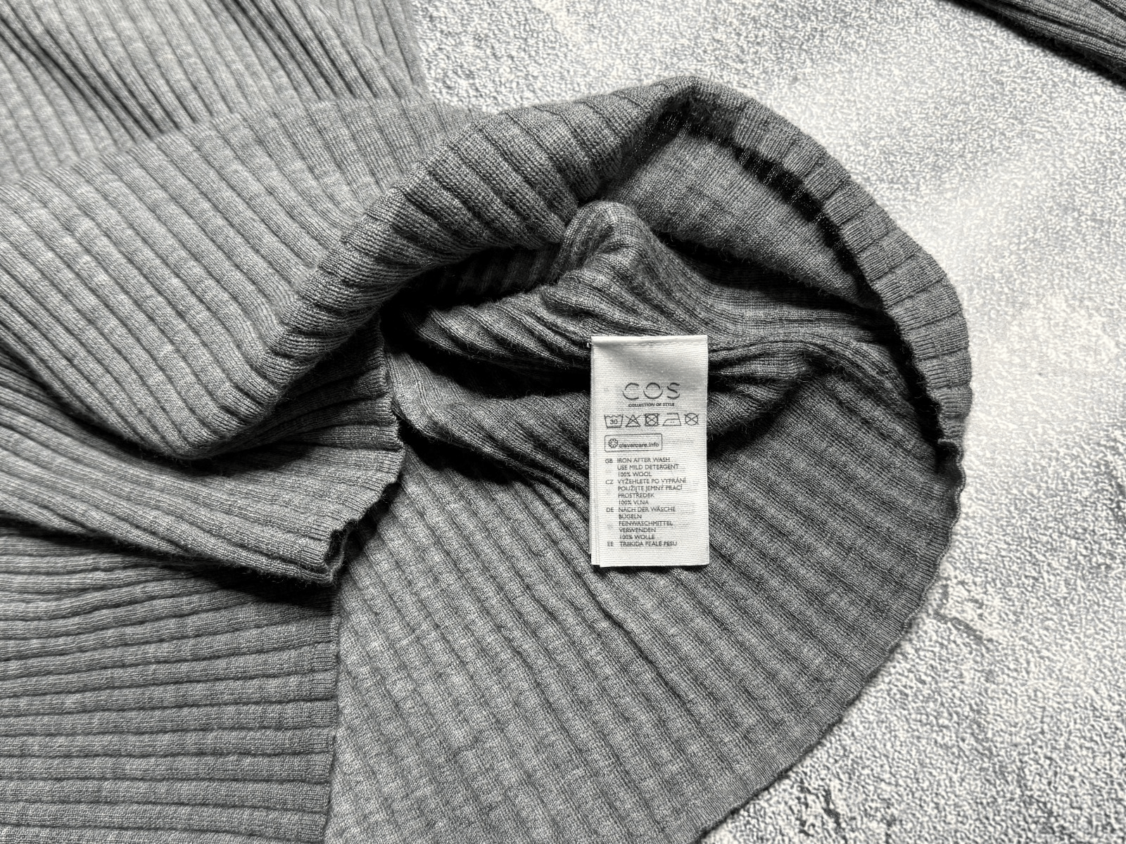 Cos COS men's wool sweater L Size US L / EU 52-54 / 3 - 6 Thumbnail