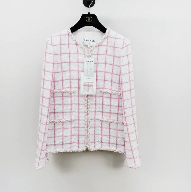 Chanel Chanel Pink Checkered Short Coat for Women 0089 Size S / US 4 / IT 40 - 1 Thumbnail