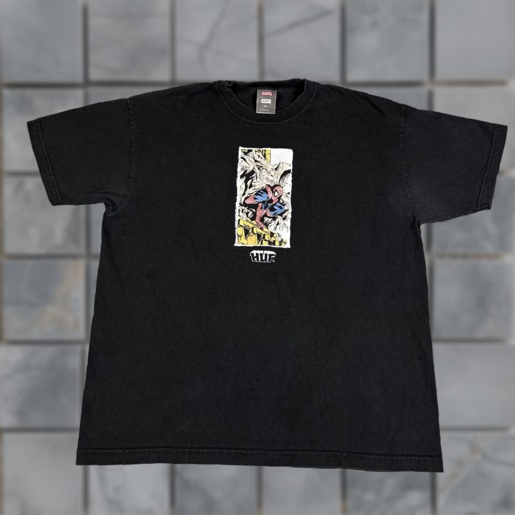 Vintage HUF Marvel Spider Man T Shirt Mens XL Black Distressed Graphic Print Crew Neck Regular Fit Size US L / EU 52-54 / 3 - 1 Thumbnail