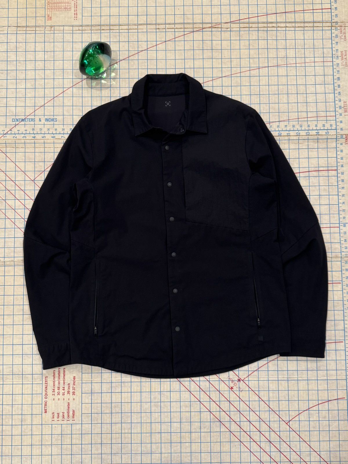 Lululemon Lululemon Coaches Jacket Black Fits Mens Size Large Size US L / EU 52-54 / 3 - 2 Thumbnail