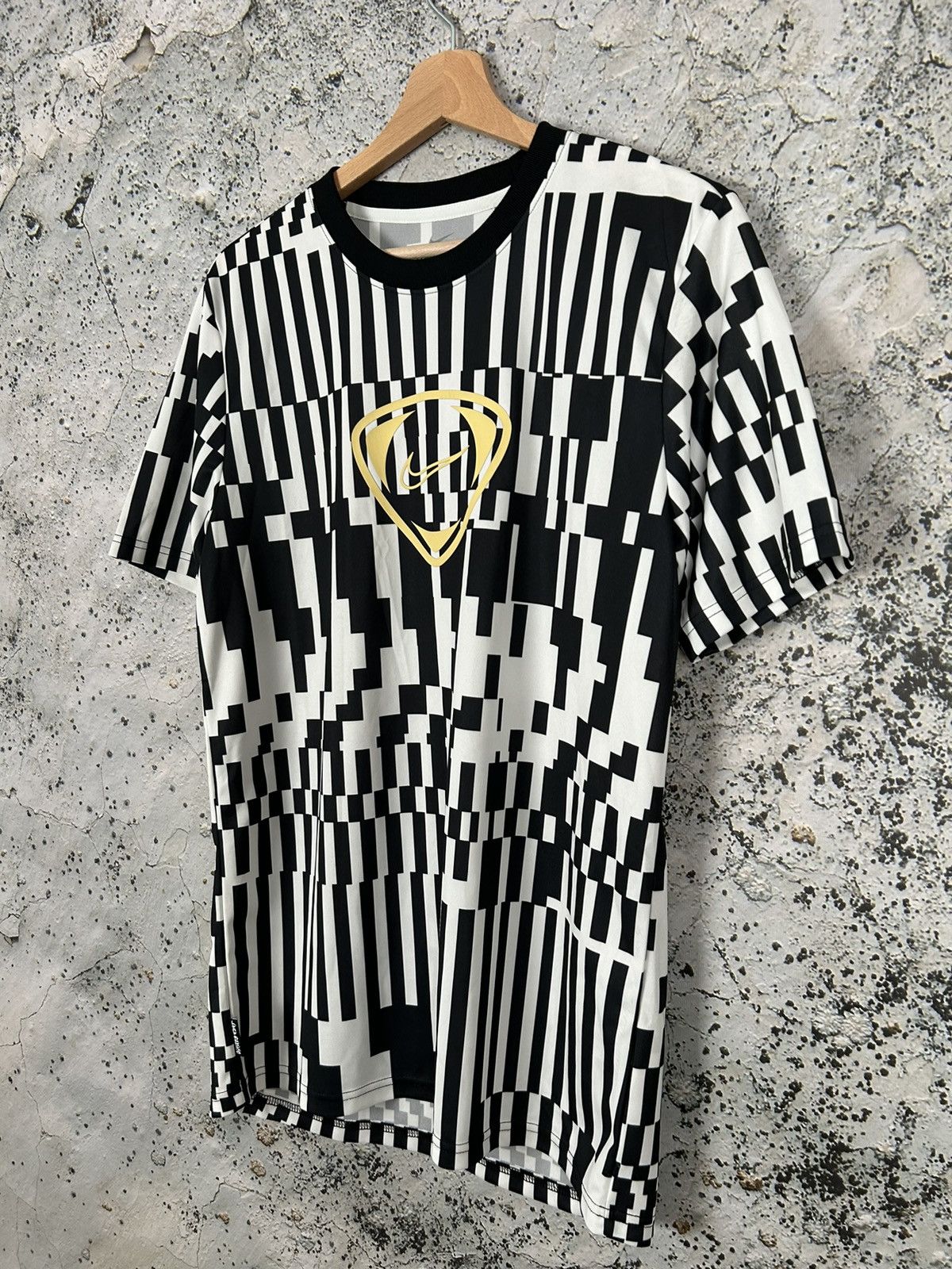 Nike Nike Center Swoosh Tee Jersey Retro Football Y2K Size US M / EU 48-50 / 2 - 2 Thumbnail