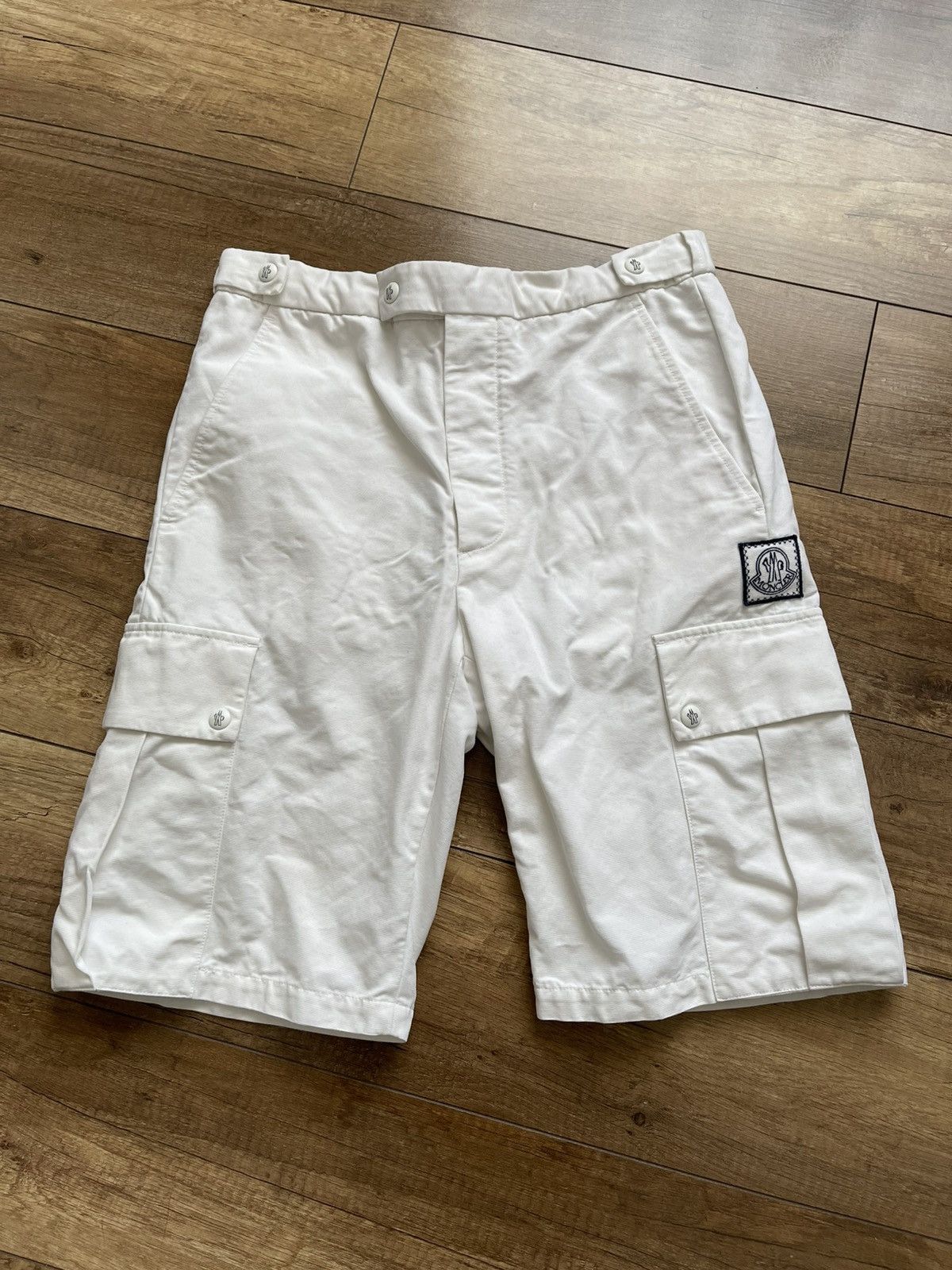 Moncler Moncler Gamme Bleu Bermuda Cargo Shorts Italy Size US 30 / EU 46 - 1 Thumbnail