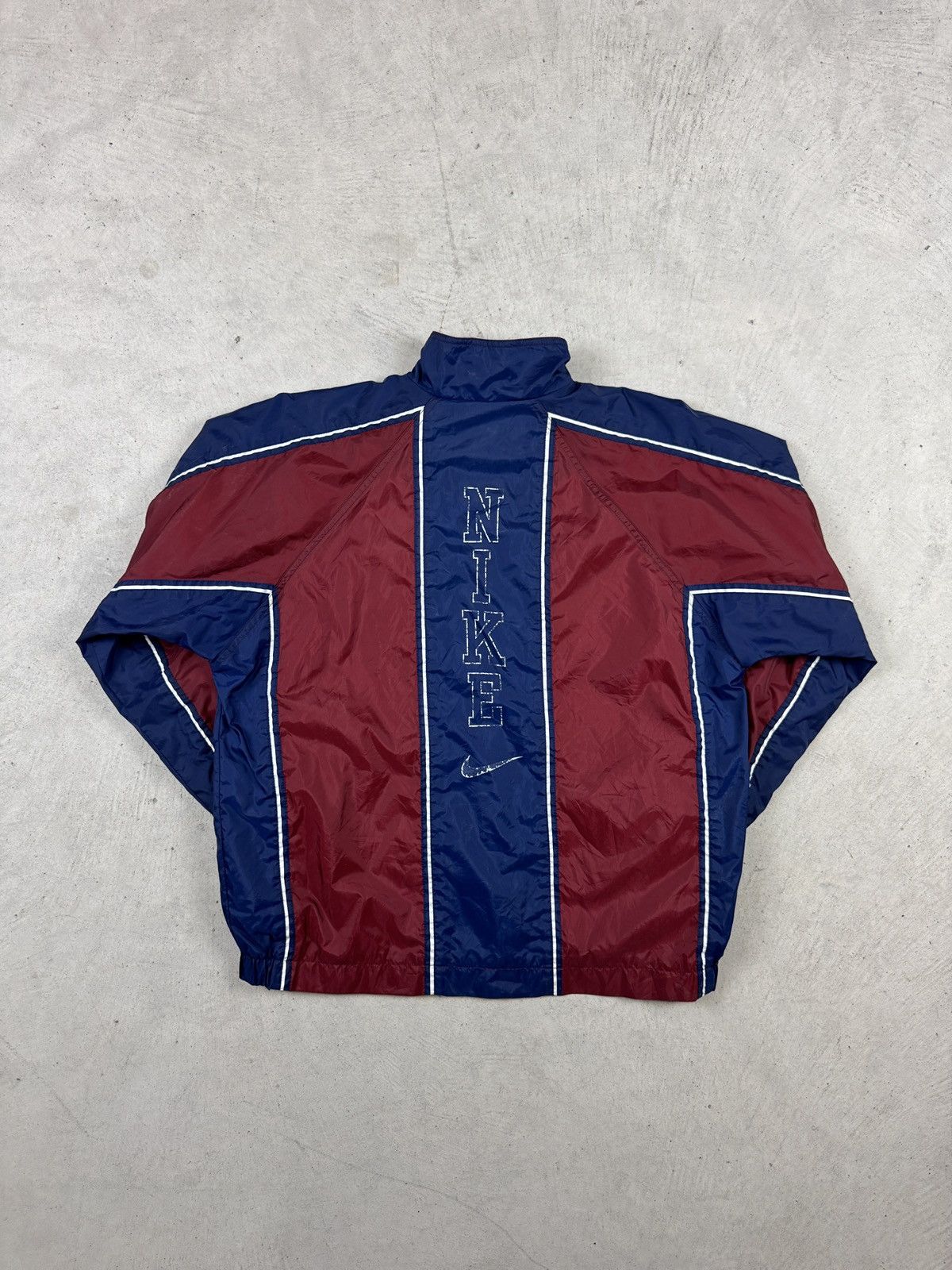 Nike × Vintage 1990’s Nike Back Spellout Red Windbreaker Size US L / EU 52-54 / 3 - 4 Thumbnail