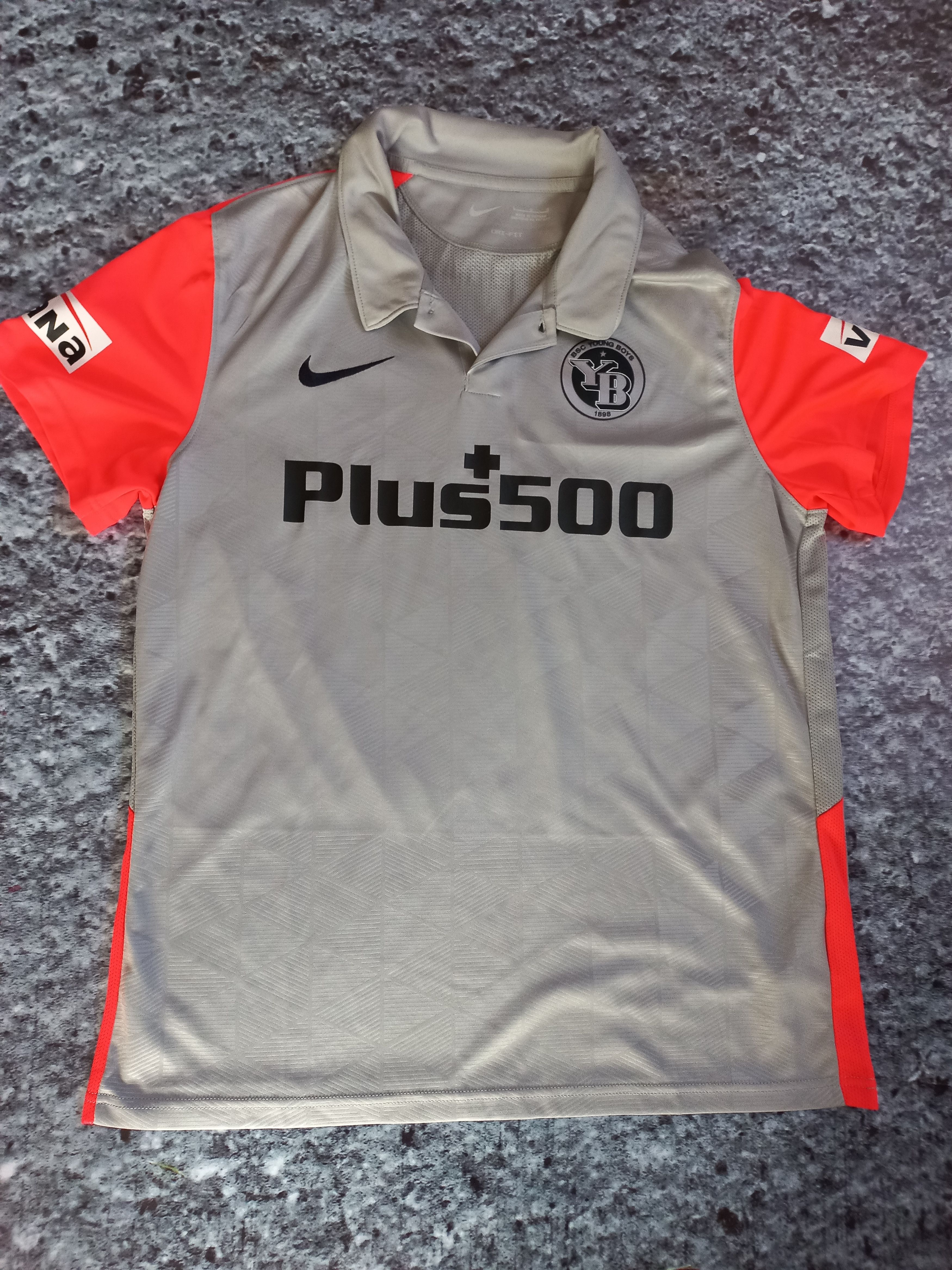 Nike × Vintage Young Boys Football Shirt 2020 Size US L / EU 52-54 / 3 - 2 Thumbnail