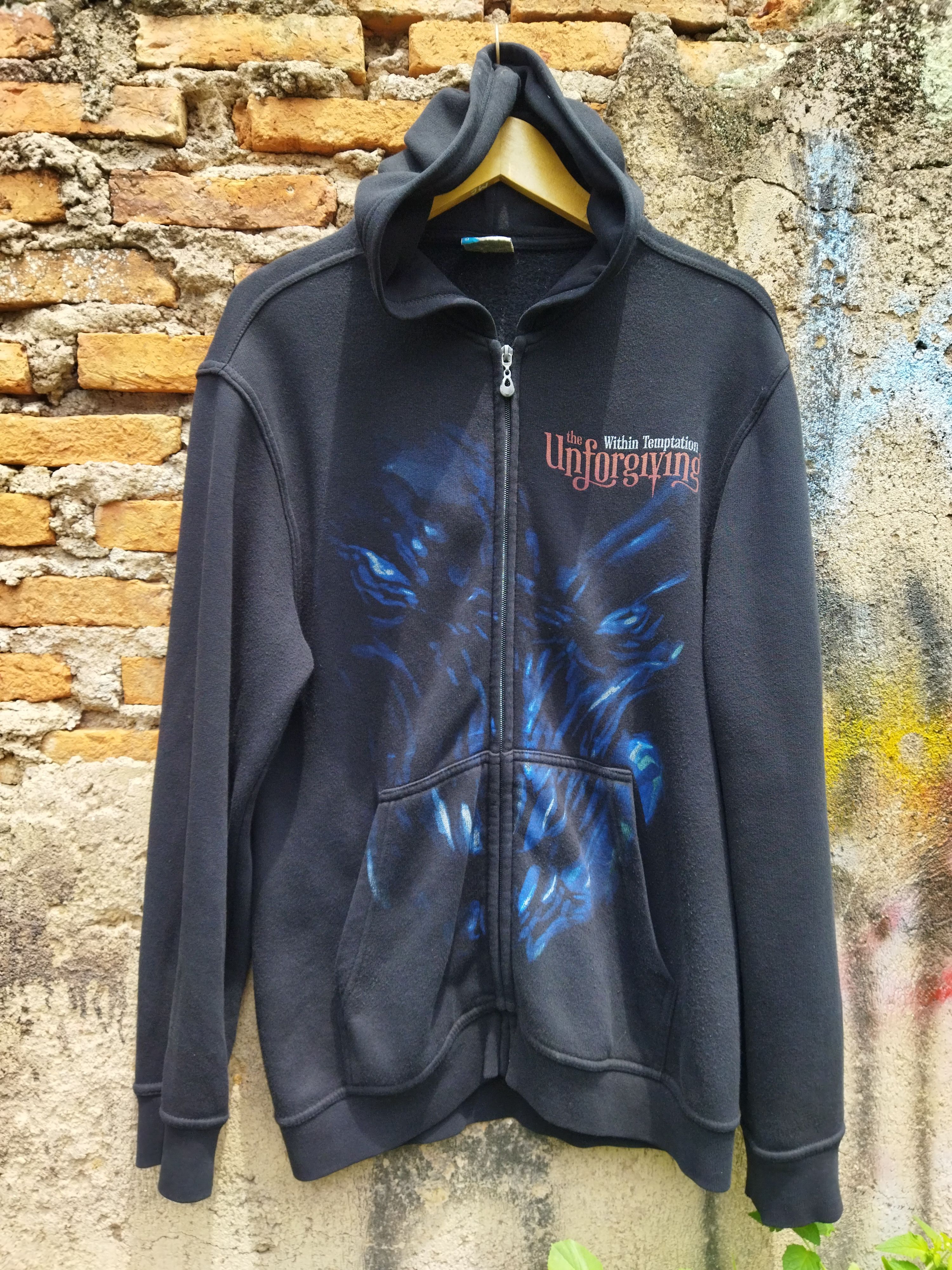 Band Tees WITHIN TEMPTATION the unforgiving Size US M / EU 48-50 / 2 - 1 Thumbnail