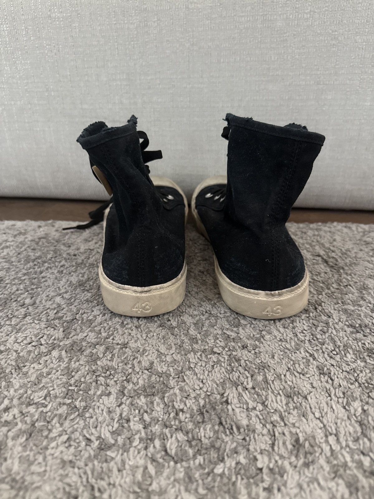 Balenciaga Balenciaga black distressed canvas hightop sneakers Size US 9.5 / EU 42-43 - 4 Thumbnail