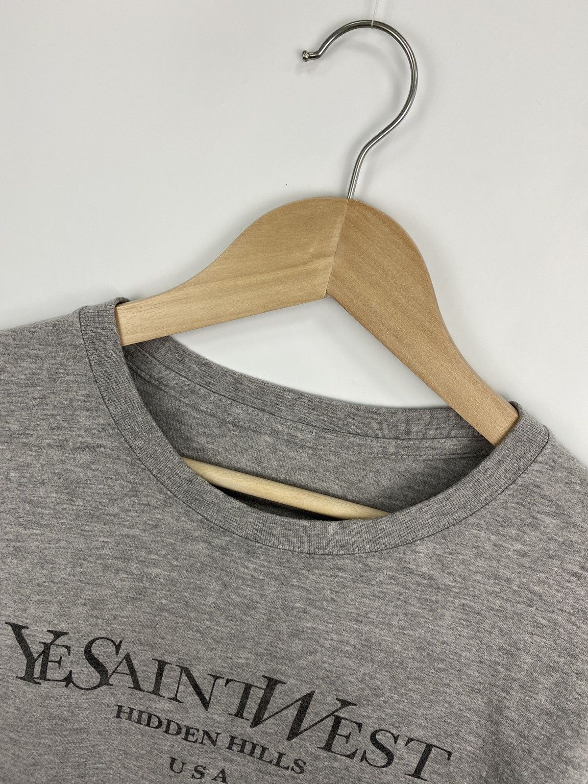Japanese Brand 🇺🇸 Ye Saint West Hidden Hills USA Kanye West Print logo Y2K Size US M / EU 48-50 / 2 - 5 Thumbnail