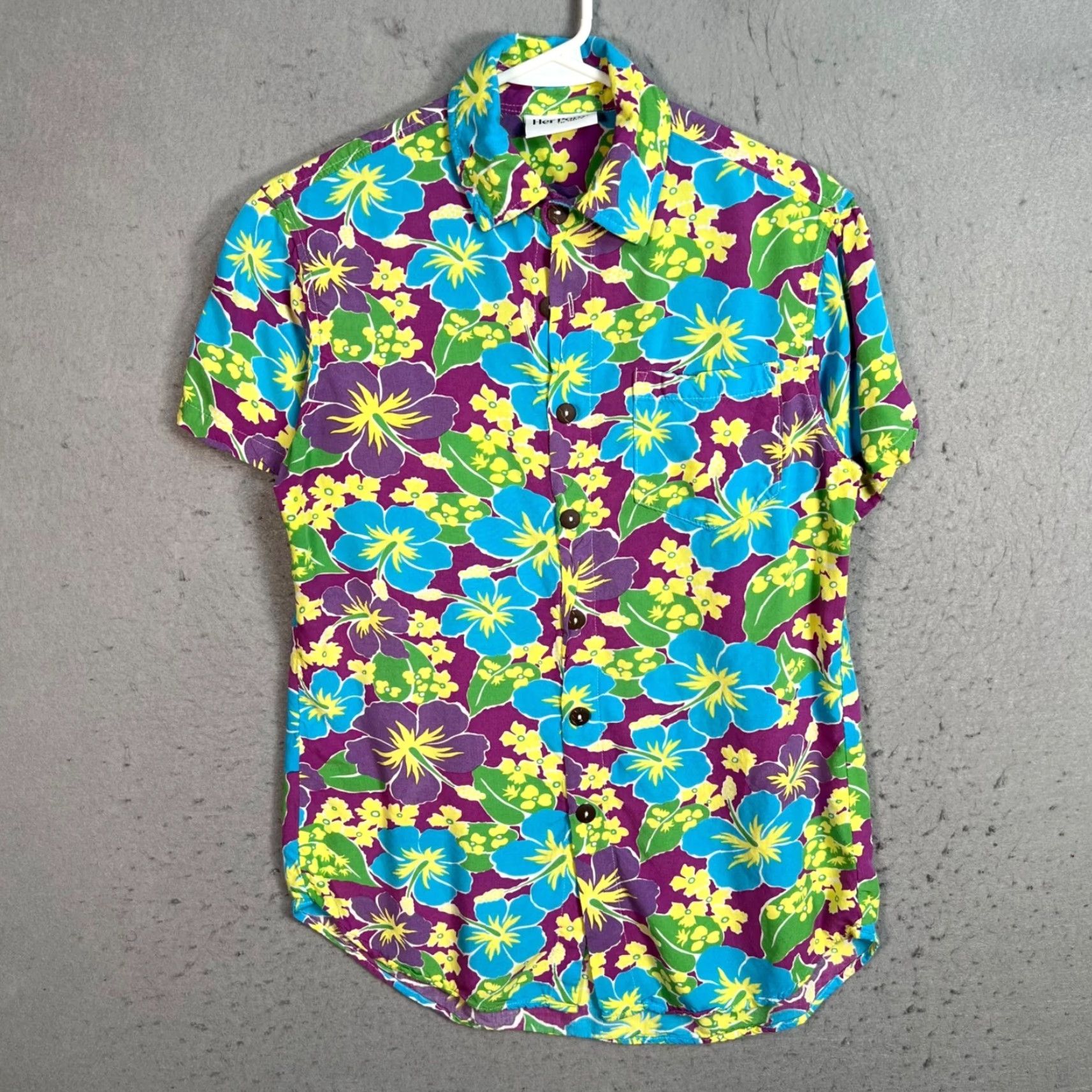 Vintage VINTAGE Her Pony The Label Floral Short Sleeve Button-Up Shirt Womens Size Small Size S / US 4 / IT 40 - 2 Thumbnail