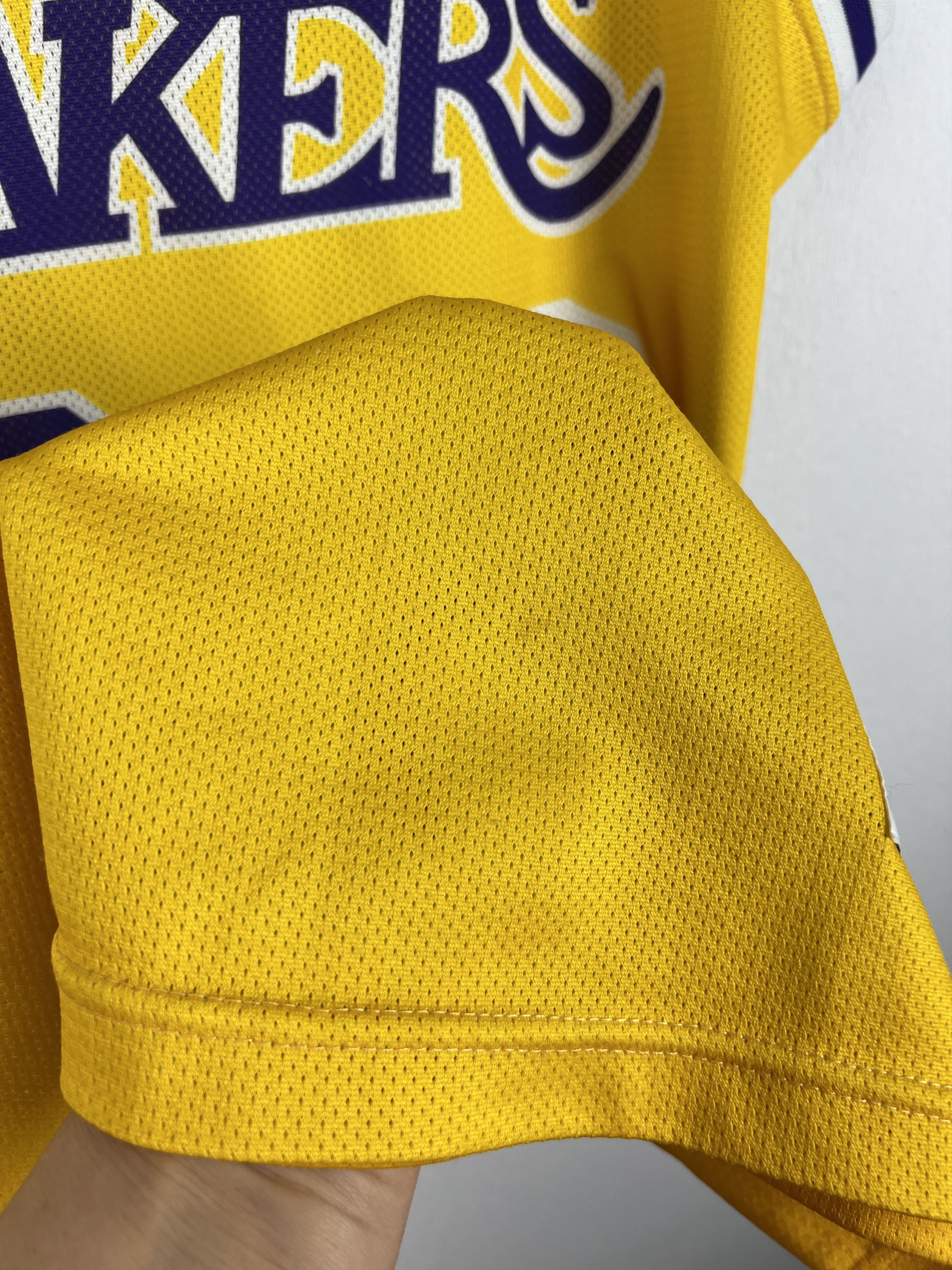Champion Vintage 90's Los Angeles Lakers NBA Jersey Shirt Trikot Size US M / EU 48-50 / 2 - 10 Thumbnail