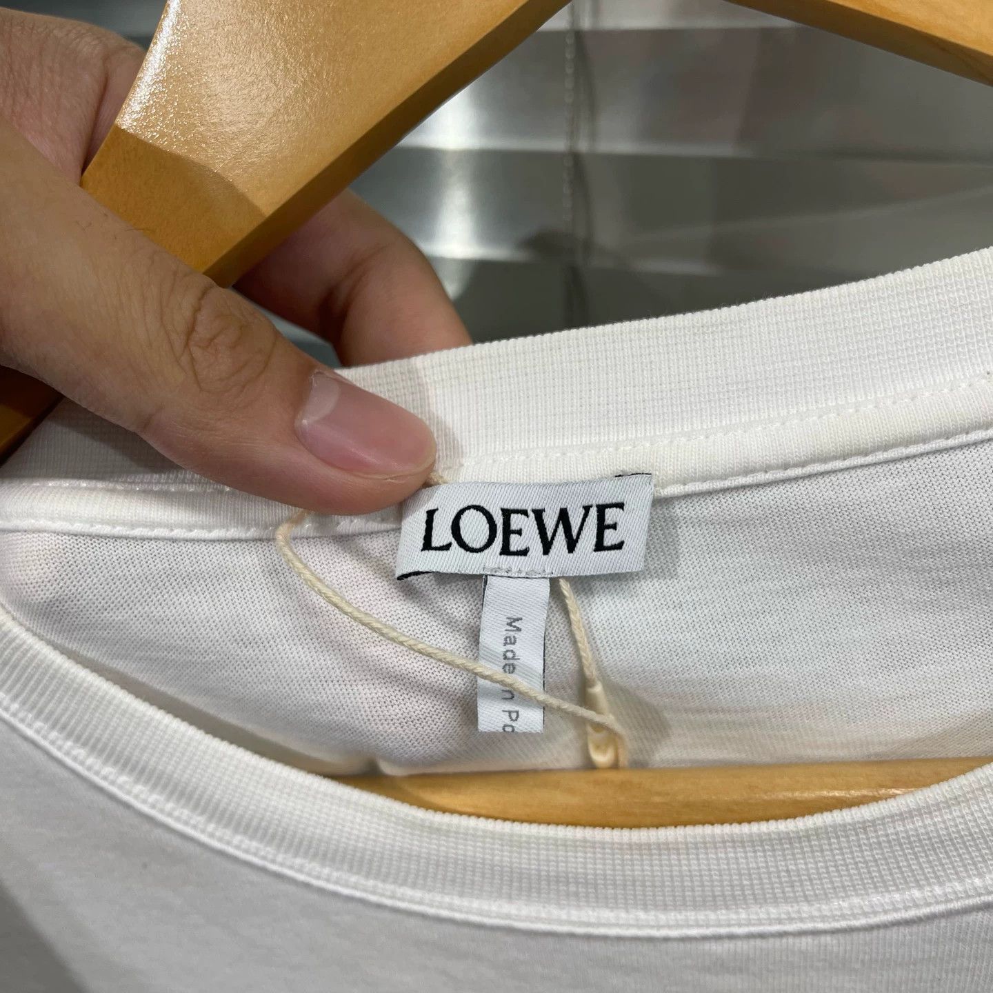 Loewe Loewe Classic White Embossed Big Logo S/S Tee S 99 New Size US S / EU 44-46 / 1 - 3 Thumbnail