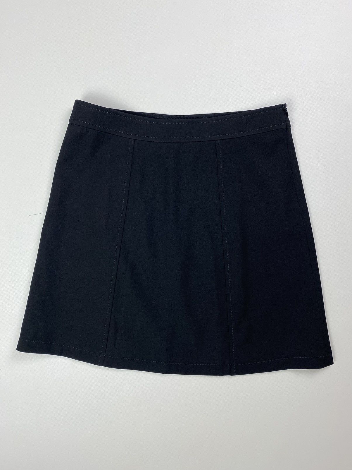 Louis Vuitton Lv Louis Vuitton Uniforms ladies skirt size 38 / M Size 26" / US 2 / IT 38 - 9 Thumbnail