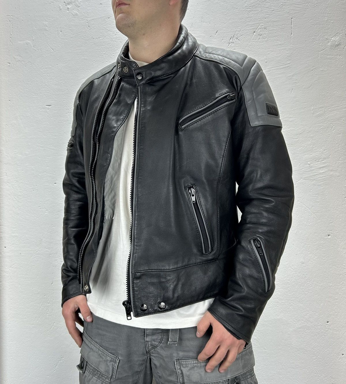 Other IXS Racing Leather Jacket size M - L Black Size US L / EU 52-54 / 3 - 1 Thumbnail