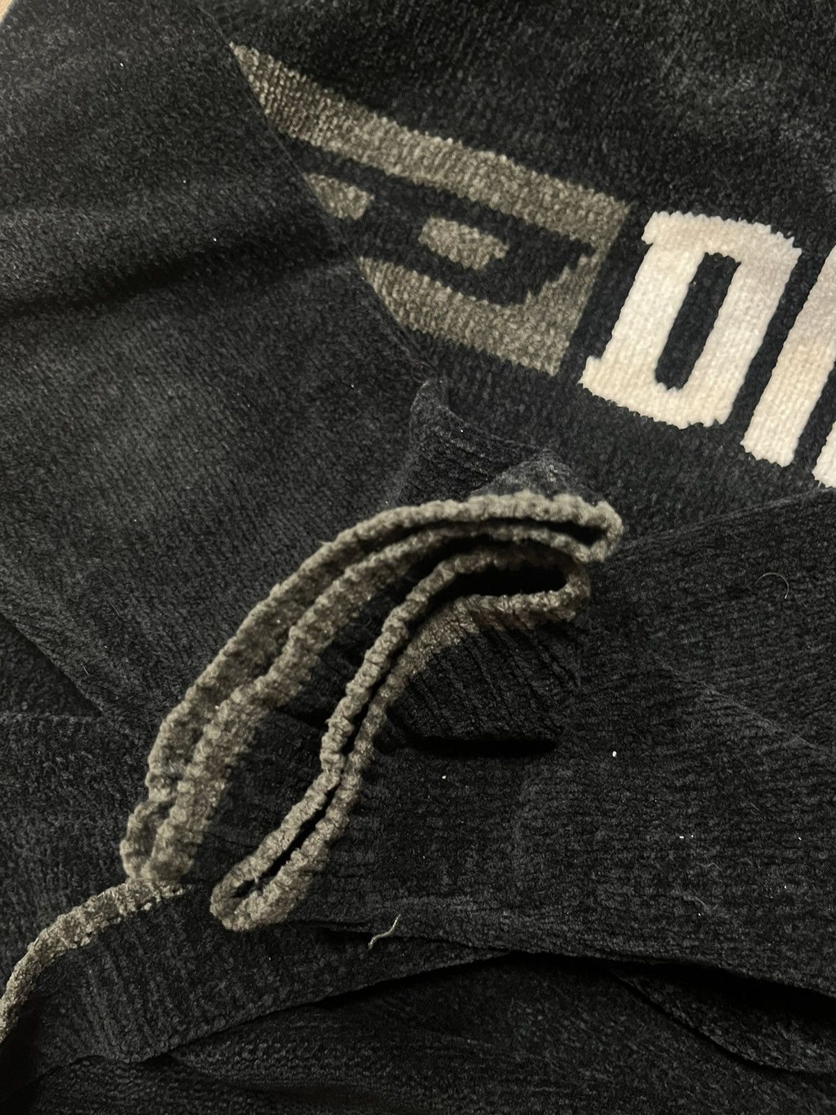 Diesel × Vintage Vintage Diesel 1/4 Zip Red Knit Sweater Y2K Logo Size US L / EU 52-54 / 3 - 3 Thumbnail