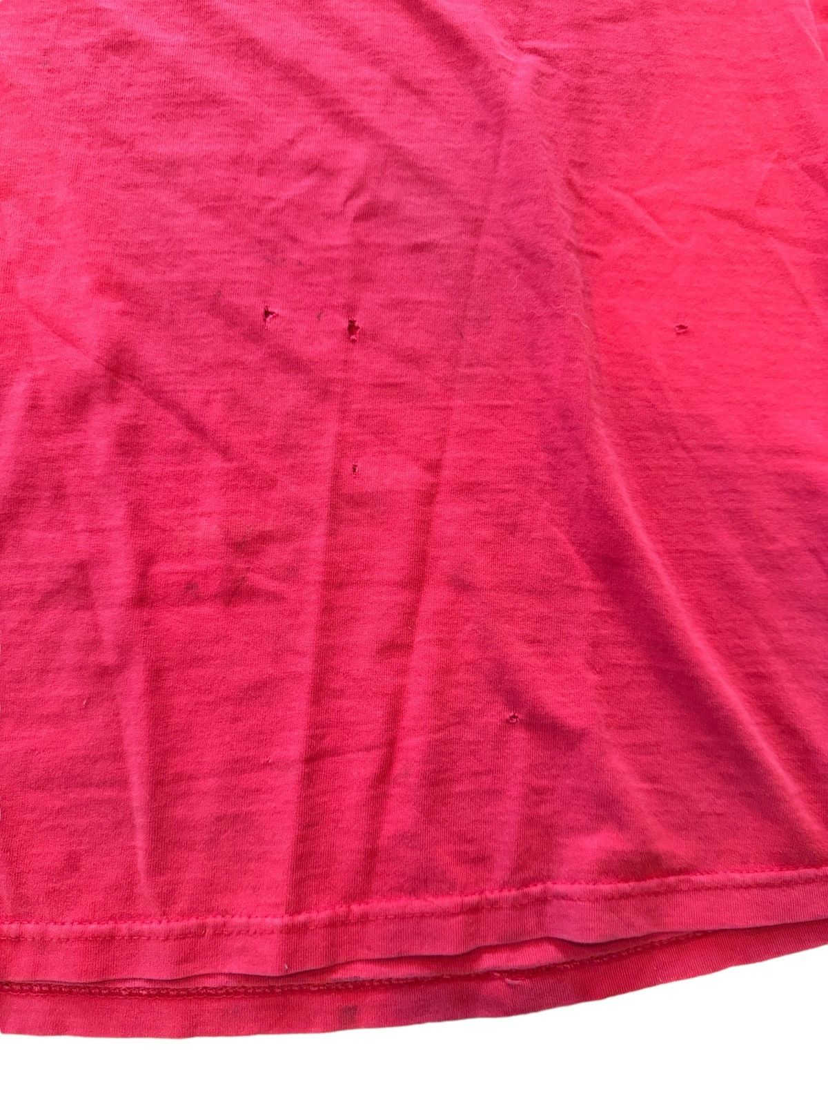 Fruit Of The Loom Insanely distressed Fruit of the Loom tee Size US XL / EU 56 / 4 - 5 Thumbnail