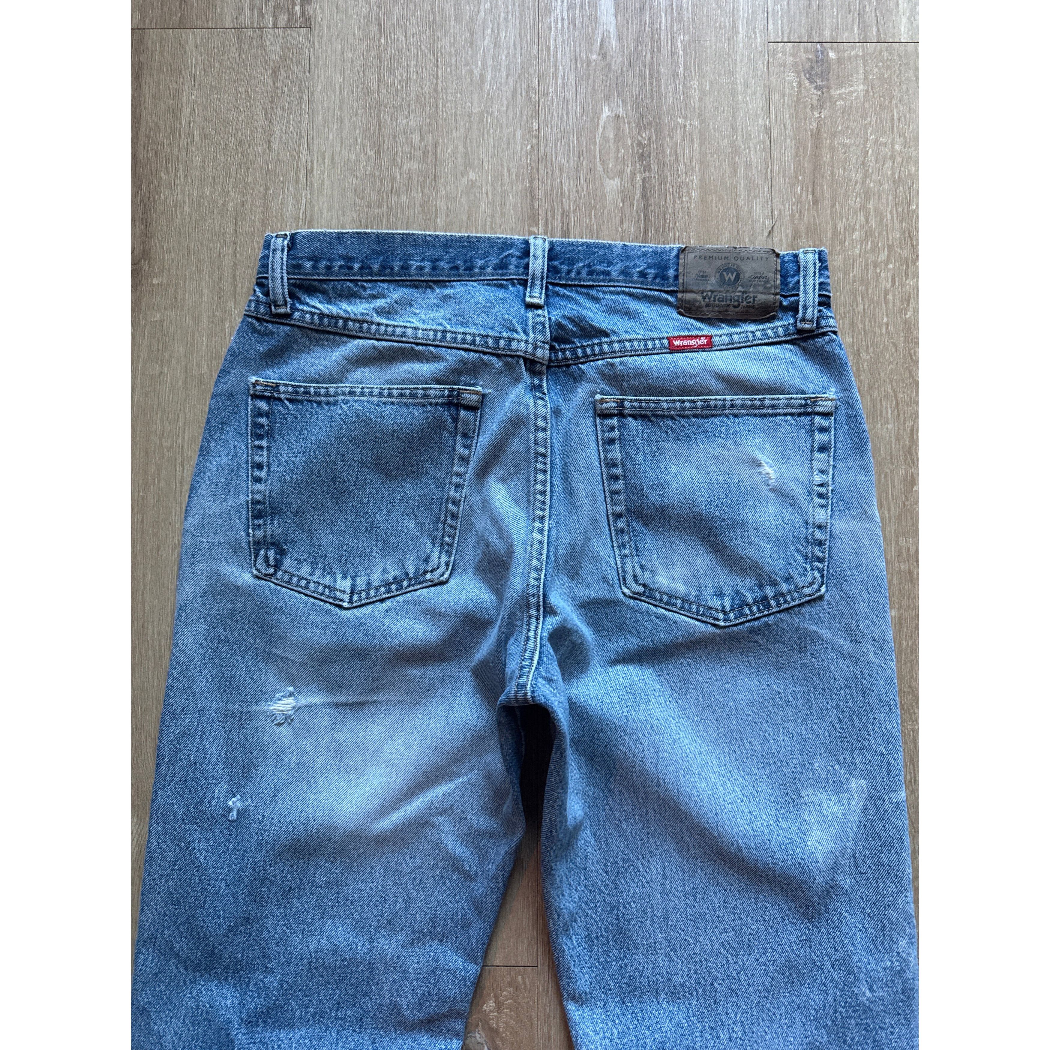 Wrangler Vintage Wrangler Distressed Regular Fit Blue Denim Jeans Size US 33 - 6 Thumbnail