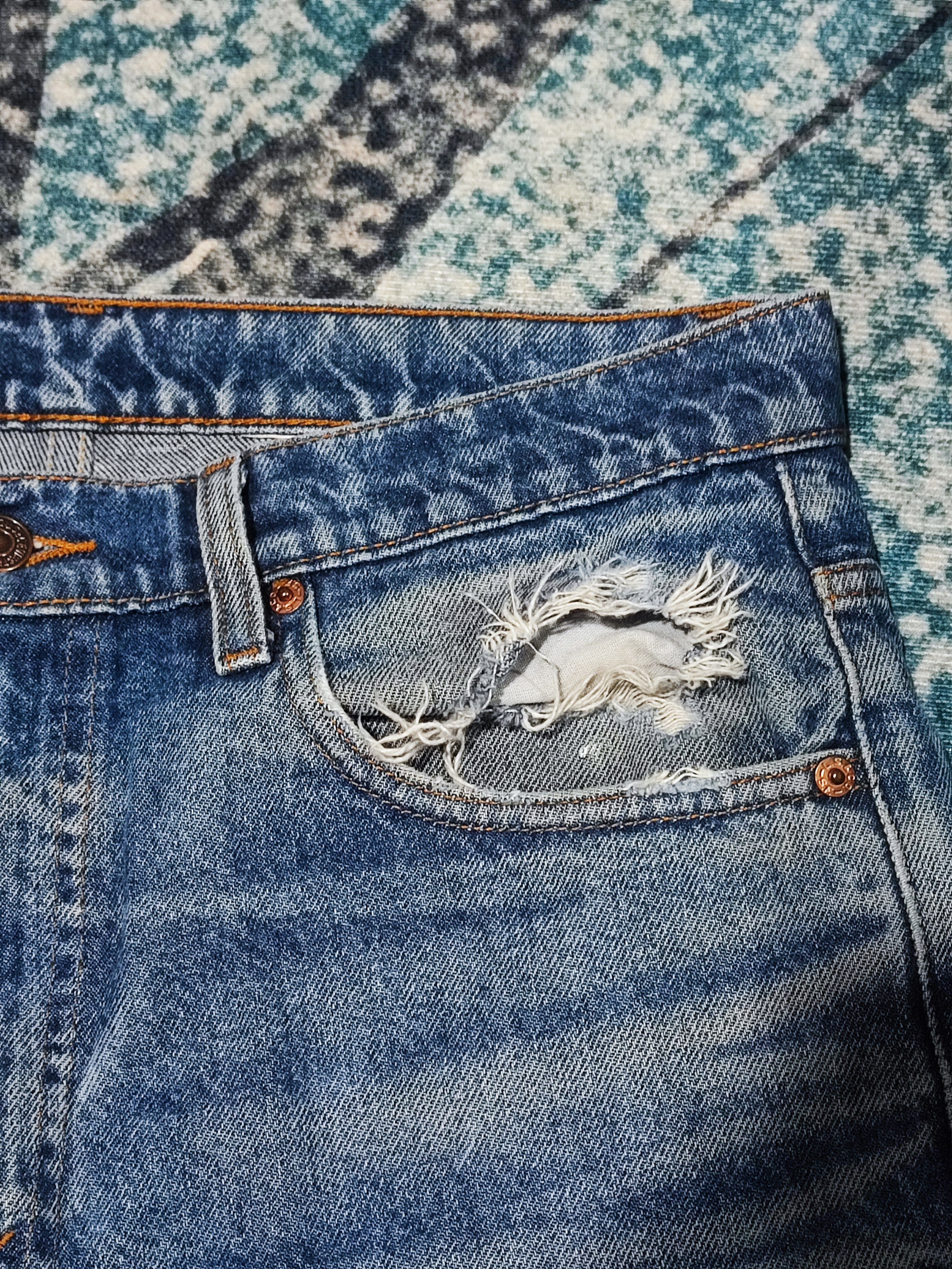 Levi's Vintage 90's Levis 517 Distressed Denim Flare BootCut Jeans Size US 33 - 9 Thumbnail