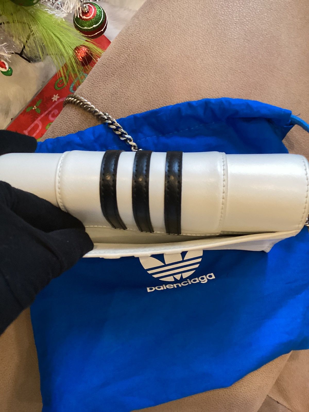 Balenciaga Balenciaga x adidas White Leather Chain Wallet / Mini Bag Size ONE SIZE - 13 Thumbnail