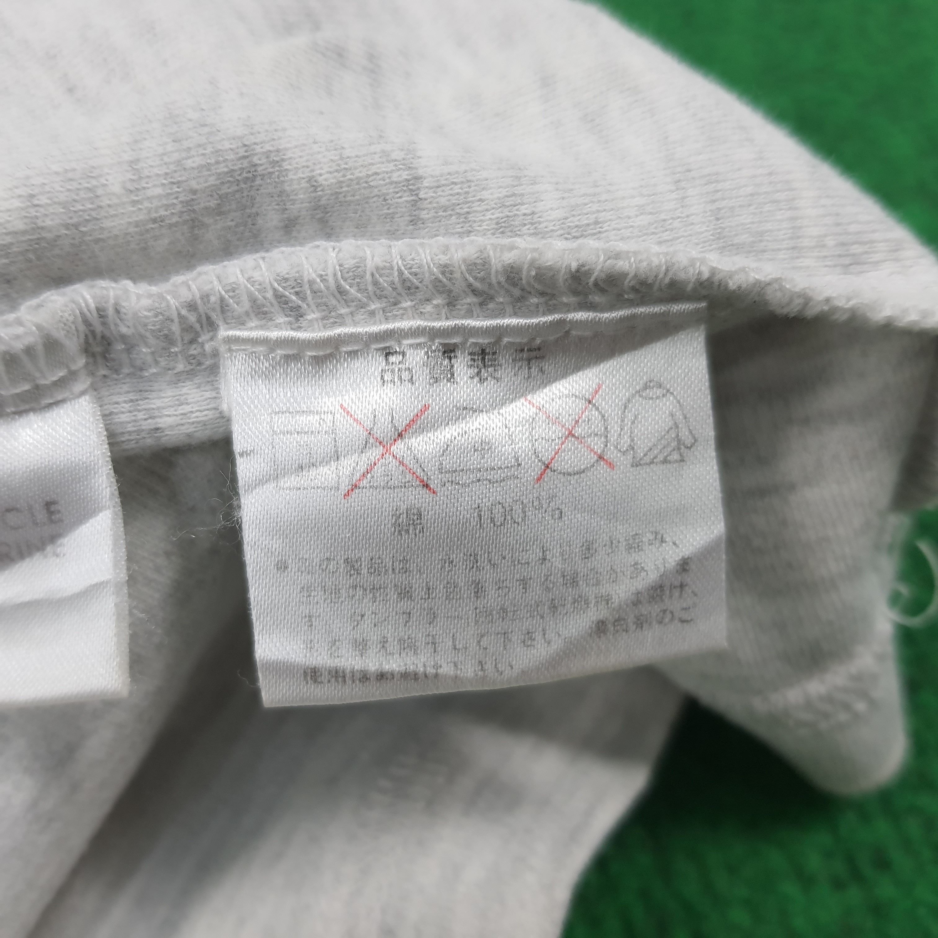 Vintage × Yves Saint Laurent Vintage Yves Saint Laurent YSL with Pocket Dedigner Tshirt Size US L / EU 52-54 / 3 - 9 Thumbnail