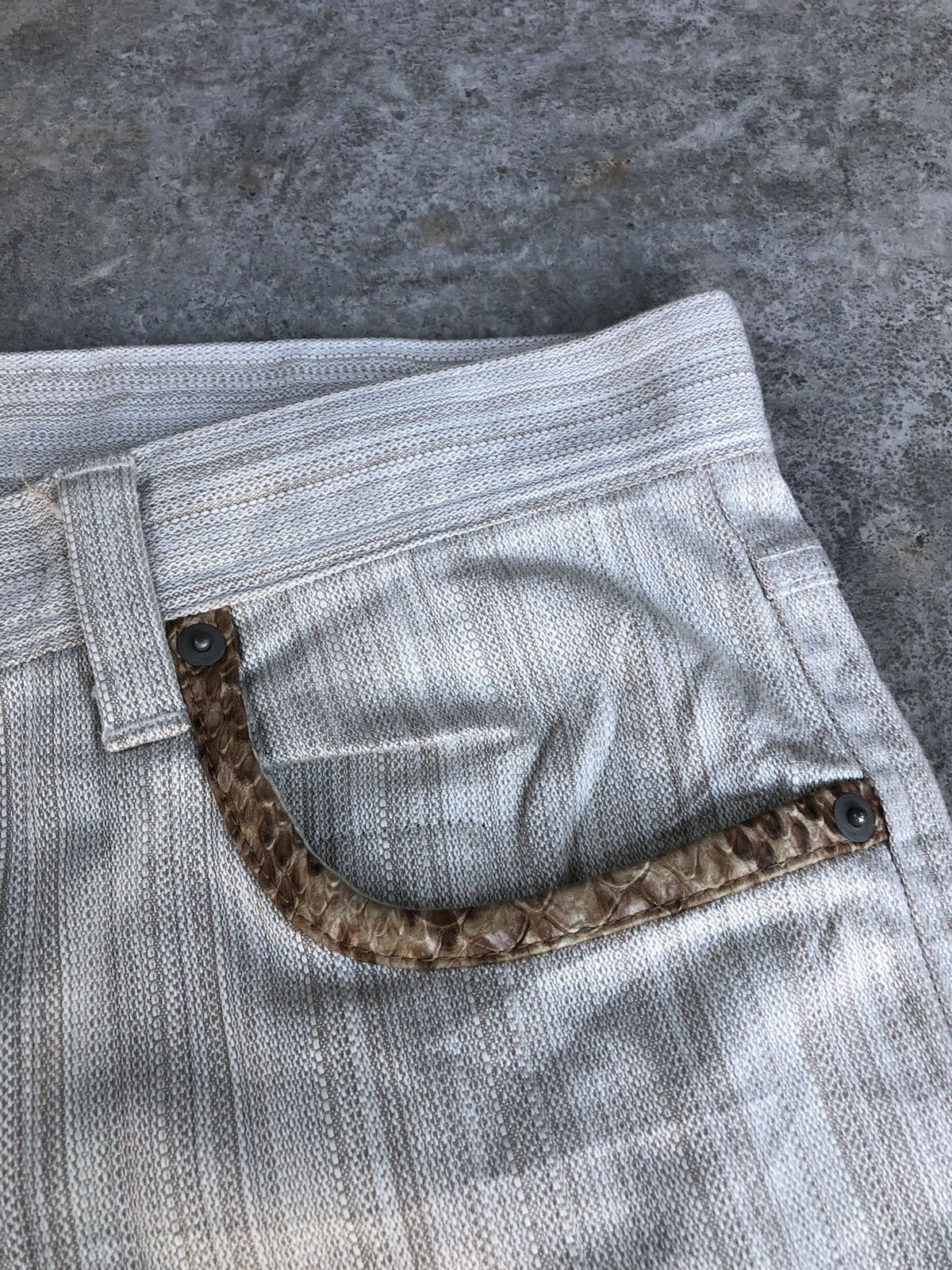 If Six Was Nine Japanese Takaio Flared Jeans Snake Skin Distressed Jeans Size US 33 - 7 Thumbnail