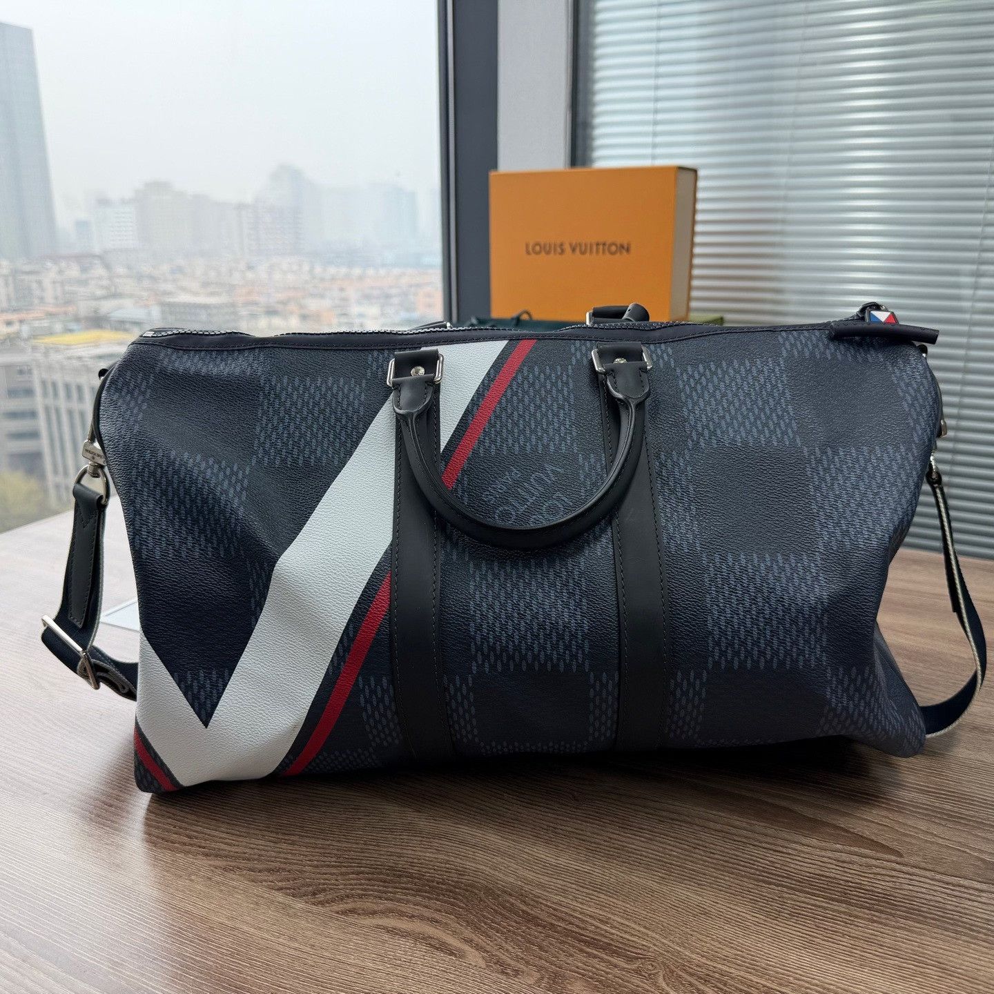 Louis Vuitton Louis Vuitton Limited Bag one size Men Size ONE SIZE - 1 Thumbnail