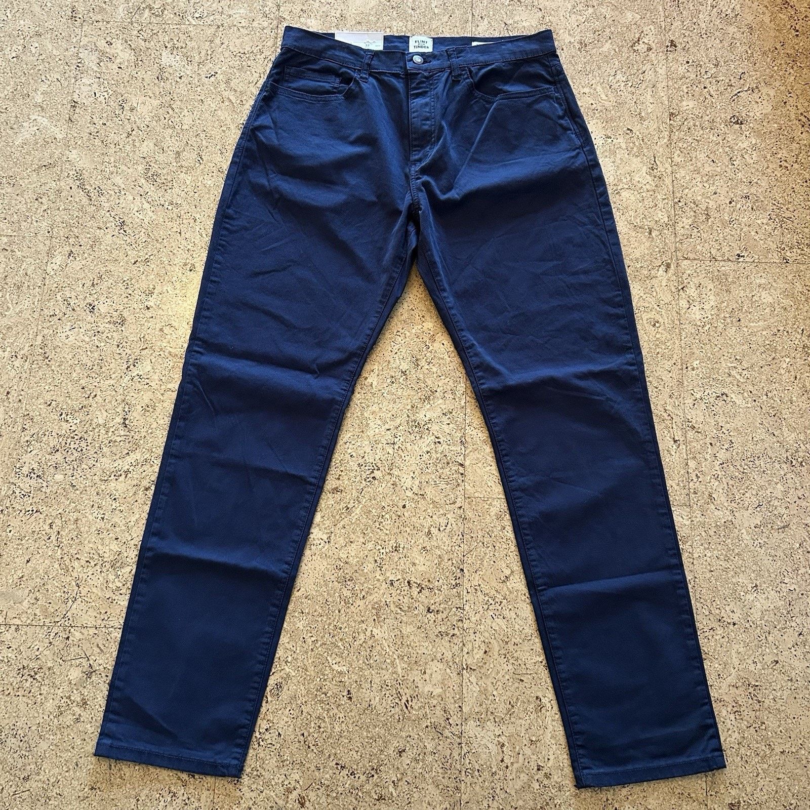 Flint And Tinder NEW Huckberry 365 Tapered Fit Stretch Chino Pants 33x32 Size US 33 - 1 Thumbnail