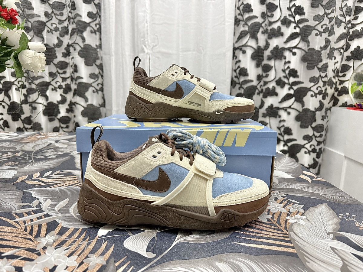 Nike × Travis Scott Nike Zoom Field Jaxx Travis Scott Leche Blu US 7.5 Size US 7.5 / EU 40-41 - 1 Thumbnail