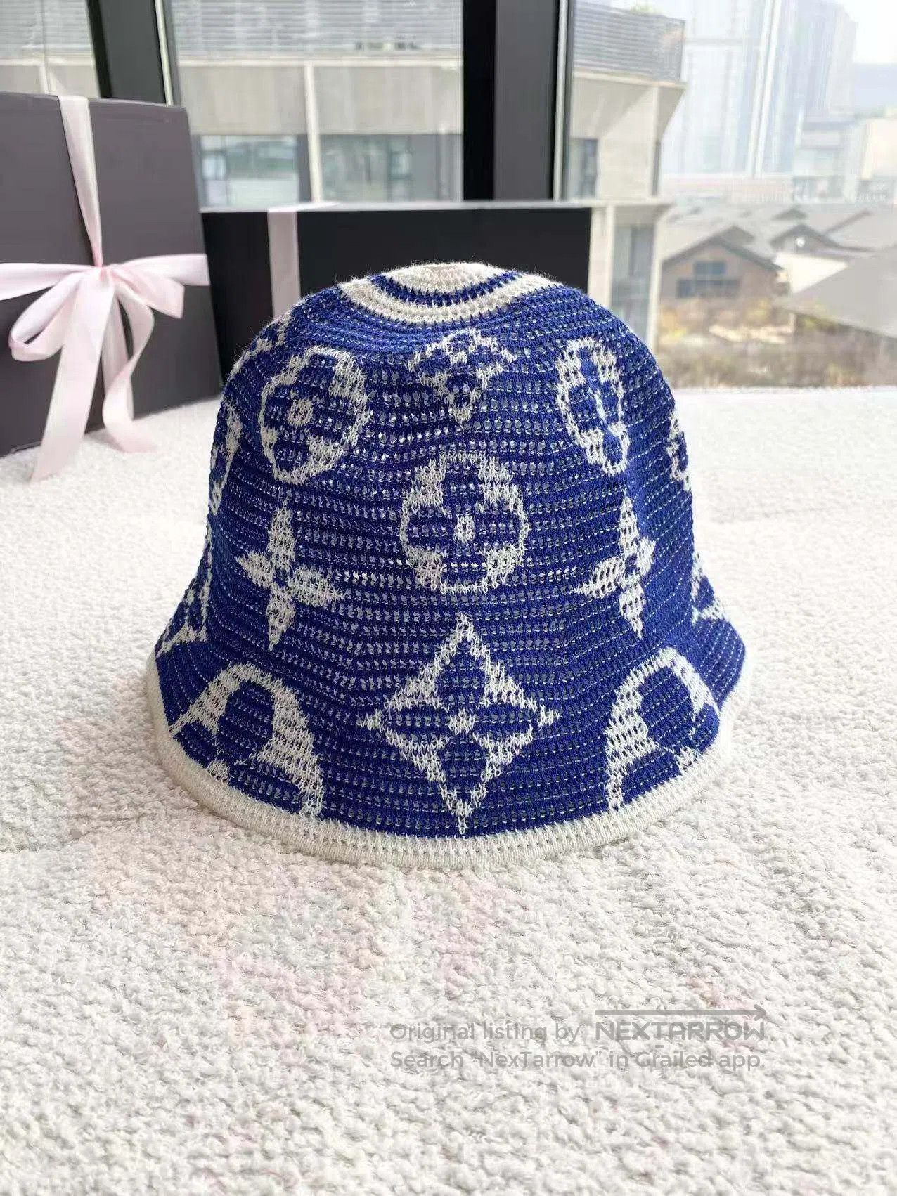 Louis Vuitton Louis Vuitton Size S Summer limited old flowers full of pri Size ONE SIZE - 1 Thumbnail