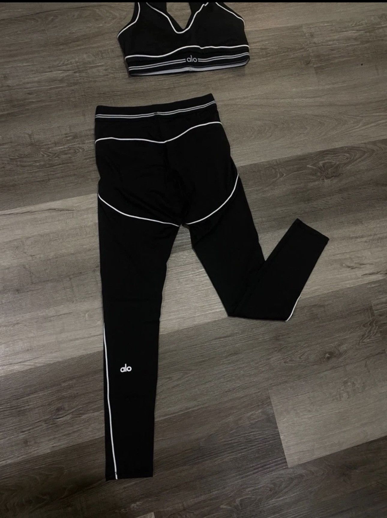 ALO YOGA Airbrush High-Waist Heart Throb Legging