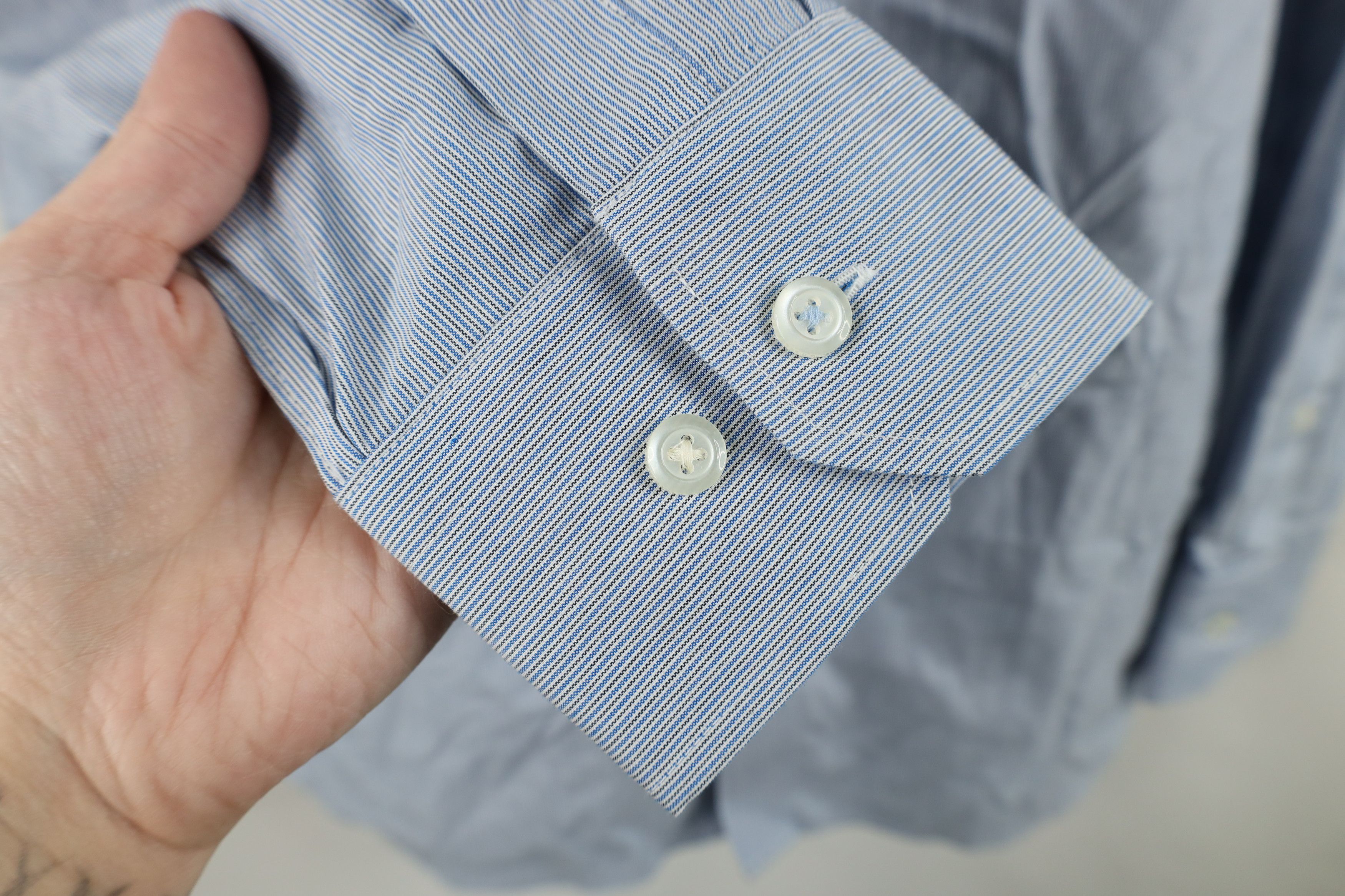 Banana Republic Banana Republic Non Iron Pinstriped Collared Button Shirt Size US M / EU 48-50 / 2 - 4 Thumbnail