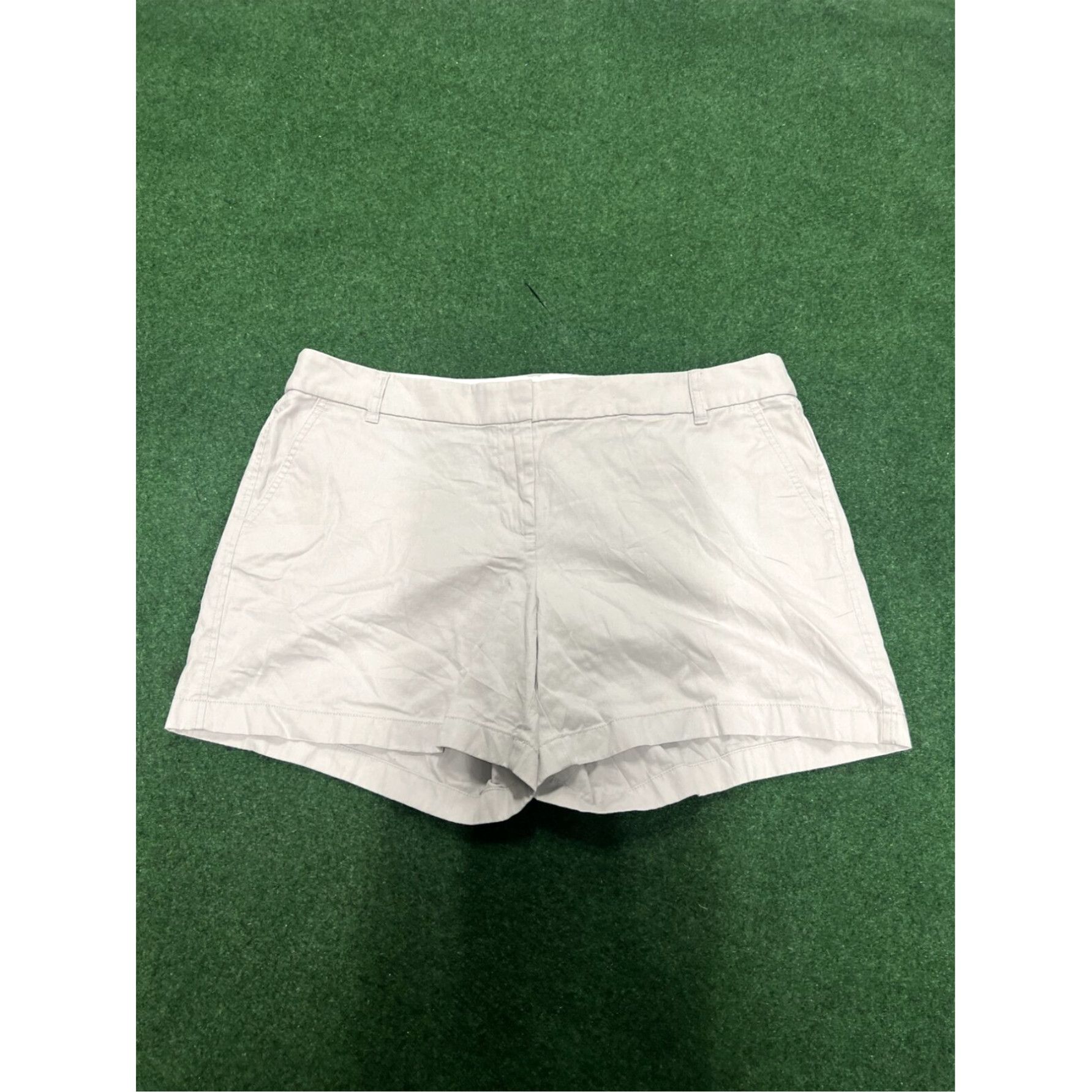 J.Crew J.Crew Chino Women’s Shorts Khaki Beige size 16 Size 38" / US 16 / IT 52 - 1 Thumbnail