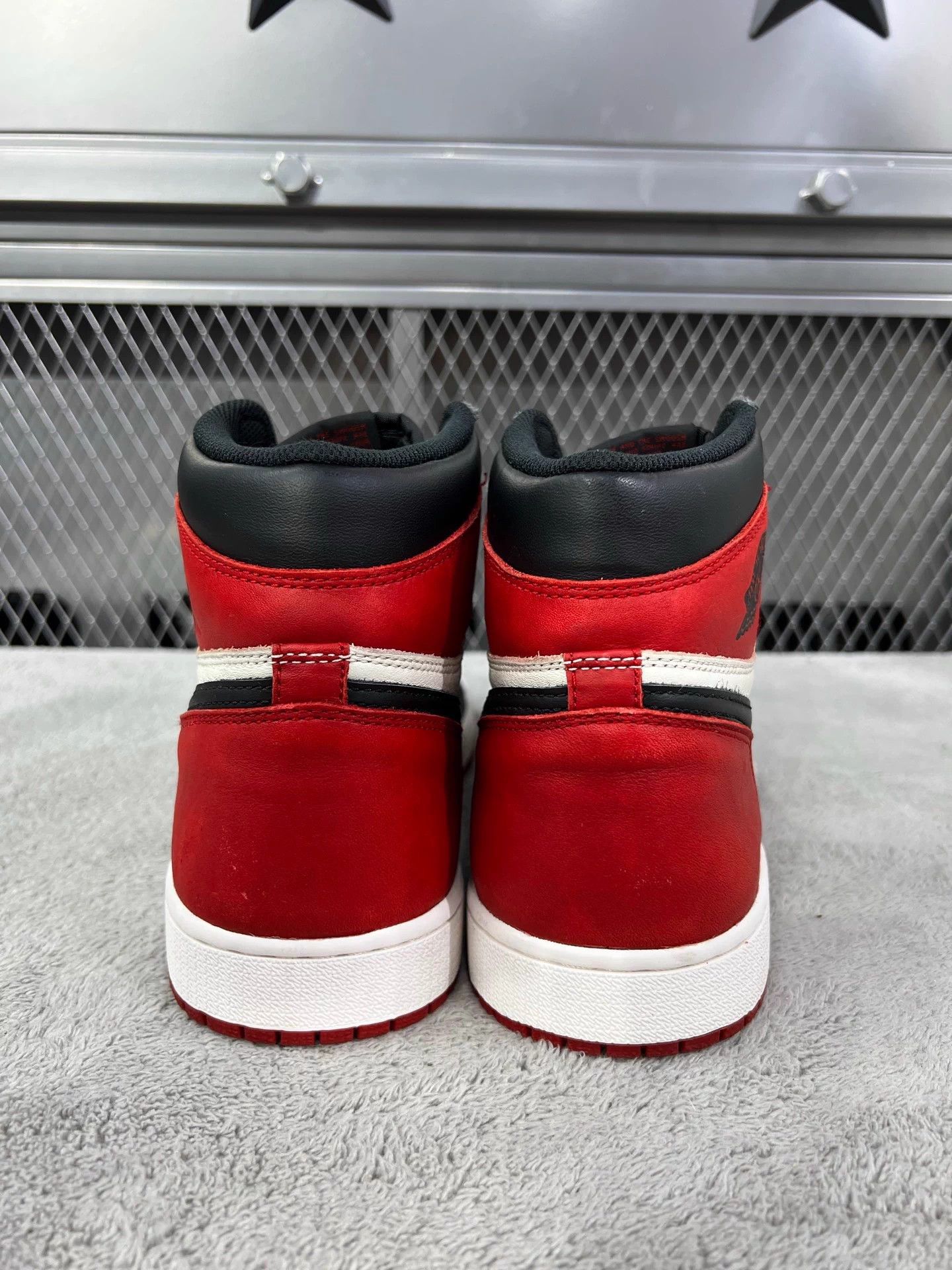 Nike Air Jordan 1 High Bred Toe 45 Worn Once Size US 12 / EU 45 - 7 Thumbnail