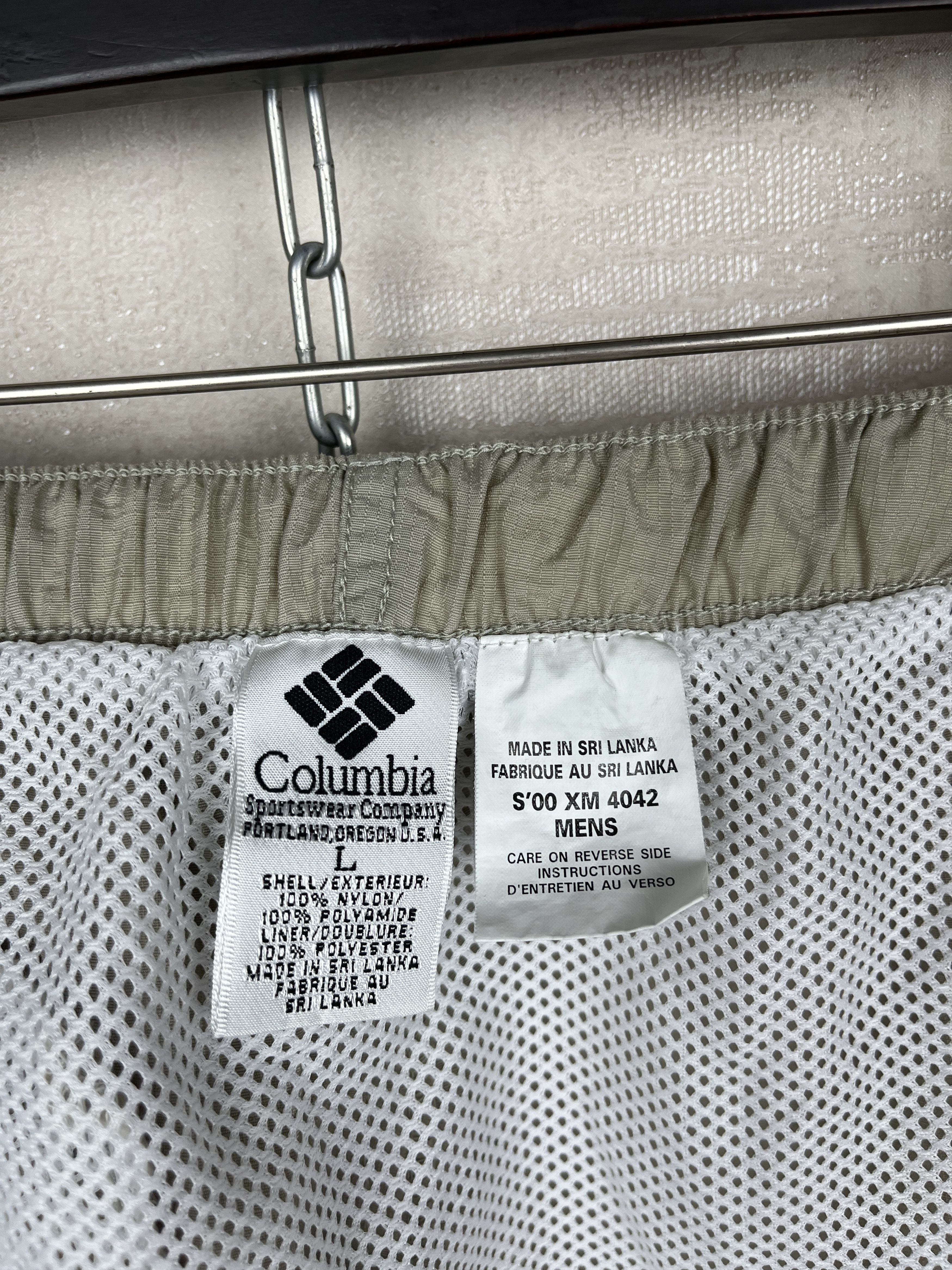 Columbia × Vintage Vintage 90's Columbia Nylon Swim Shorts Size L Size US 34 / EU 50 - 16 Thumbnail