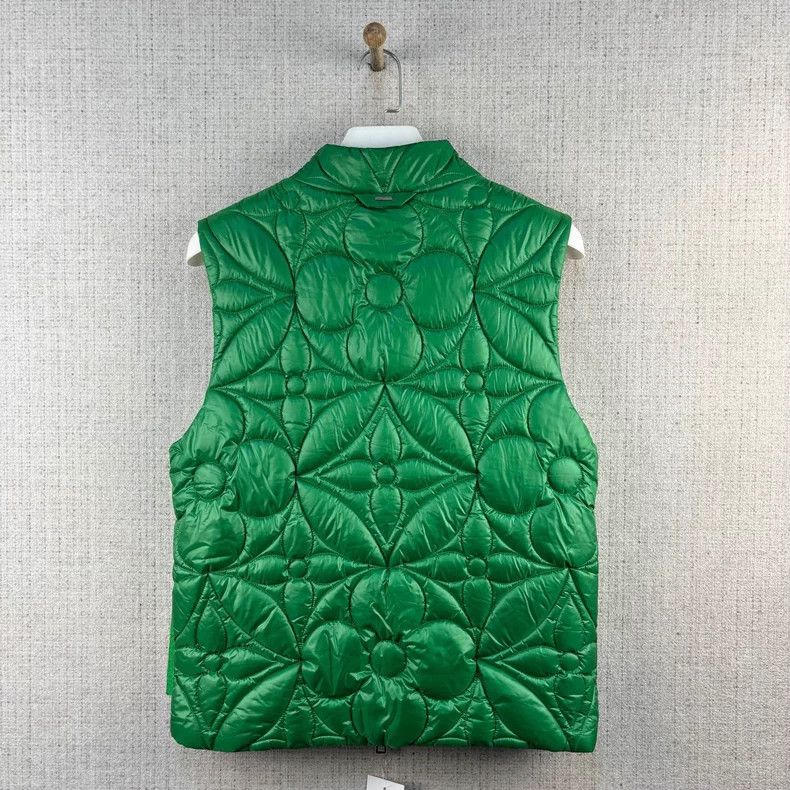 Louis Vuitton Louis Vuitton FW22 Solid Stand Collar Quilted Floral Zip L Size US M / EU 48-50 / 2 - 3 Thumbnail