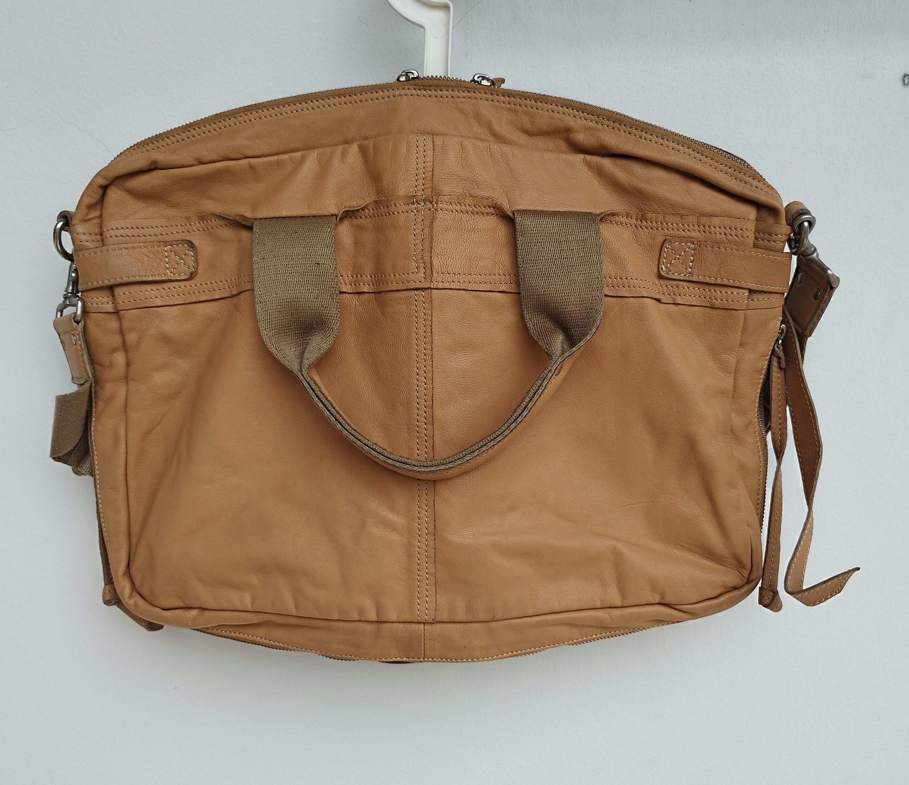 Yohji Yamamoto Y'SACCS YOHJI YAMAMOTO EXPANDABLE LEATHER SLING SHOULDER BAG Size ONE SIZE - 2 Thumbnail