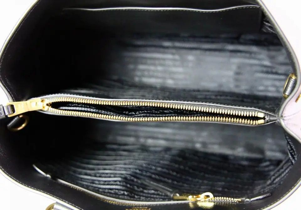 Prada o1srvl11e0624 Size: OS / Shoulder Bag in Black Size ONE SIZE - 9 Thumbnail