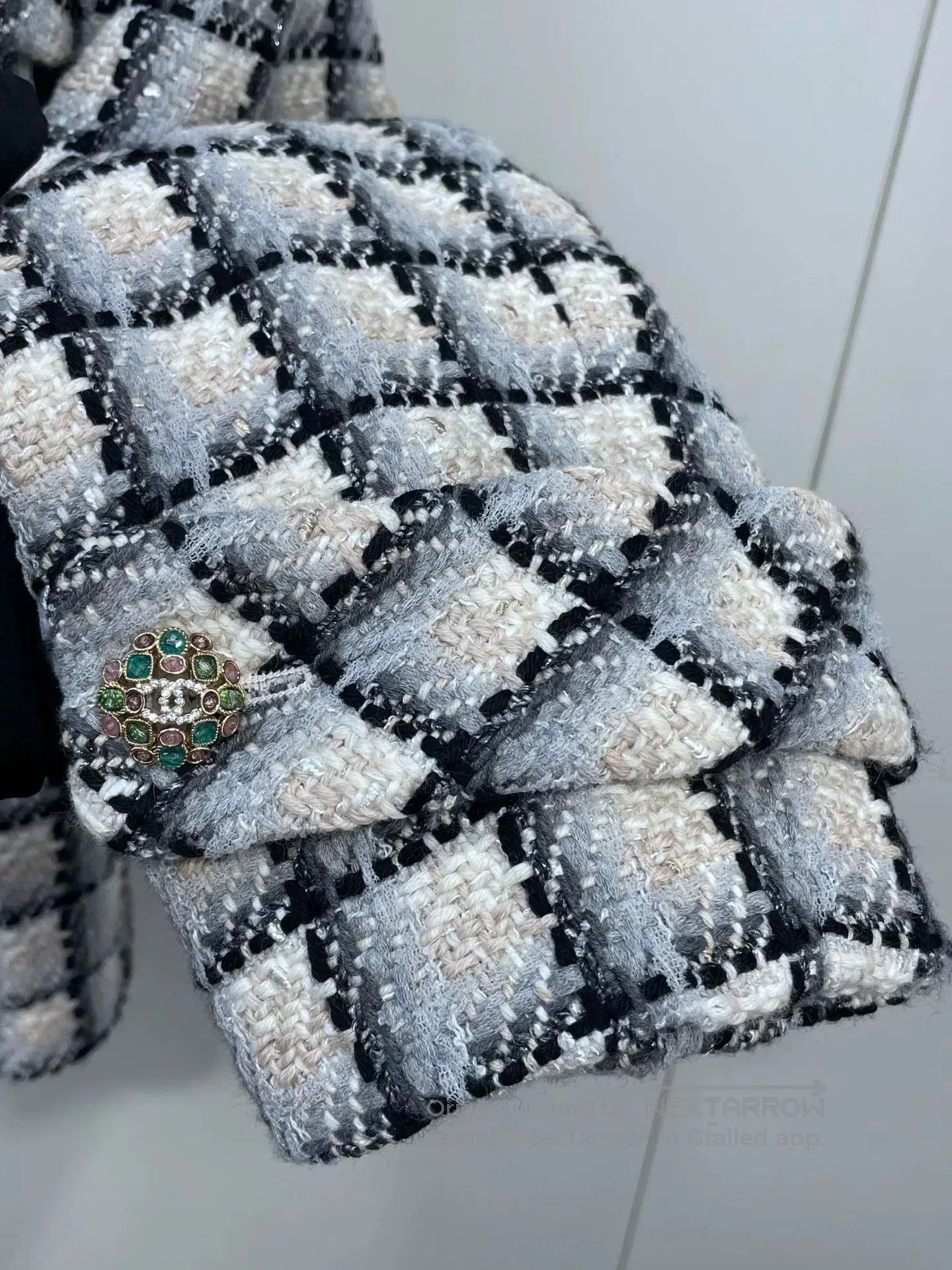 Chanel Chanel 22K Flower Crystal Button Coat. Size XS / US 0-2 / IT 36-38 - 3 Thumbnail