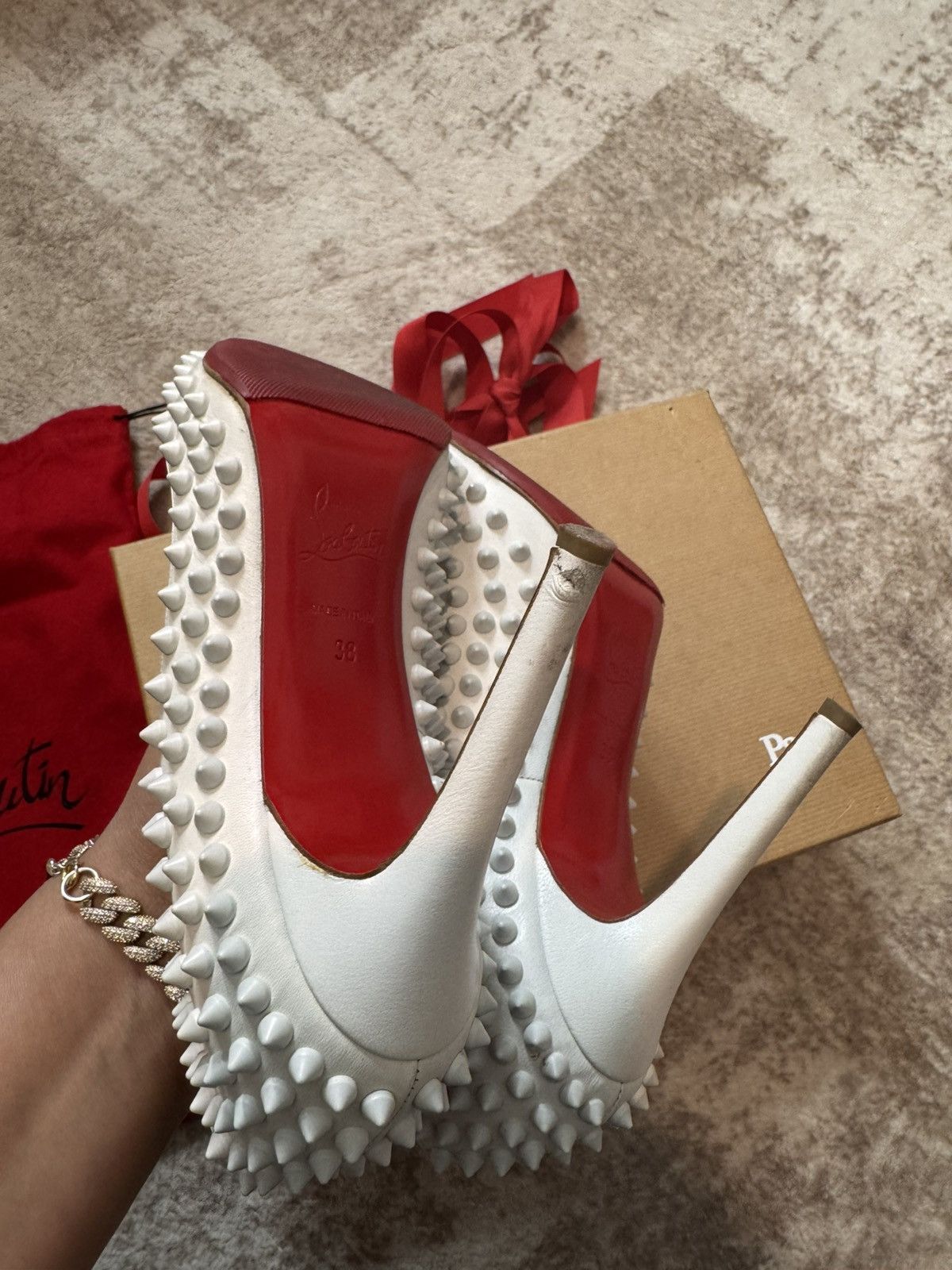 Christian Louboutin AUTHENTIC CHRISTIAN LOUBOUTIN HEELS SIZE 7 Size US 7 / IT 37 - 6 Thumbnail